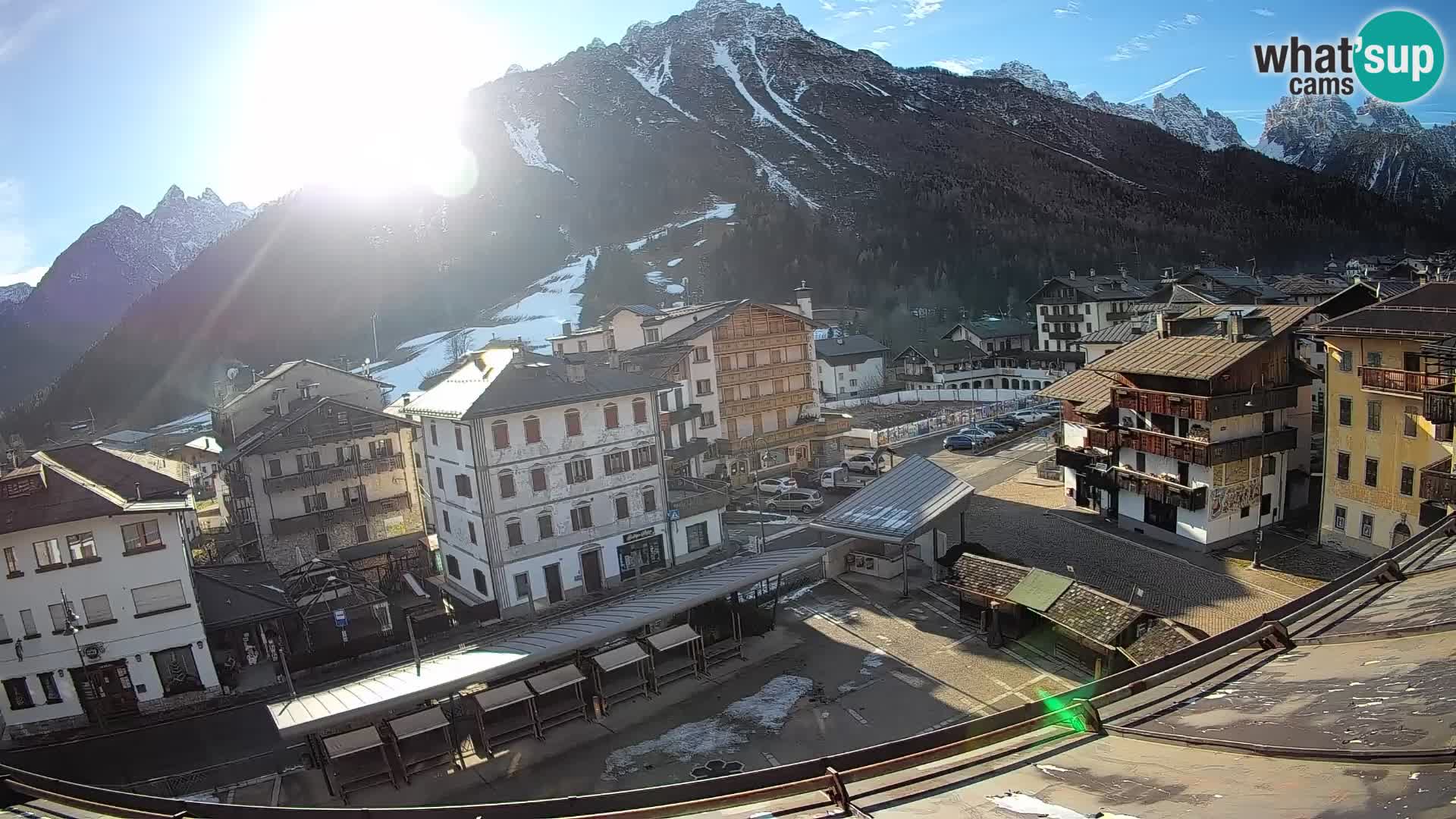 Plaza principal de Forni di Sopra