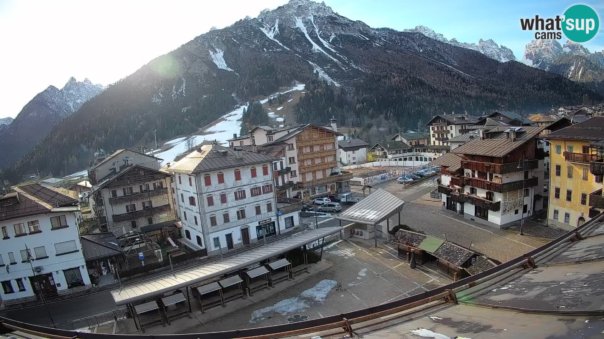 Plaza principal de Forni di Sopra