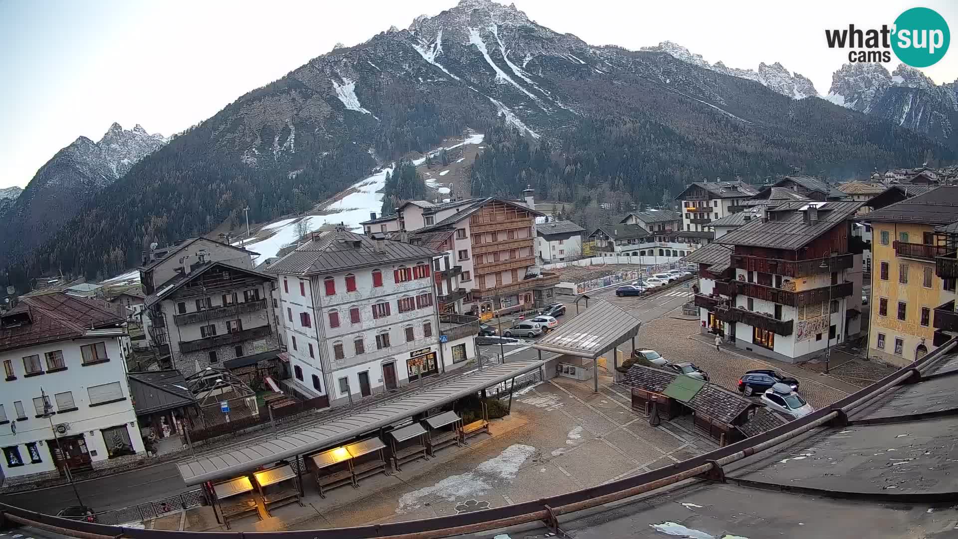 Piazza centrale di Forni di Sopra