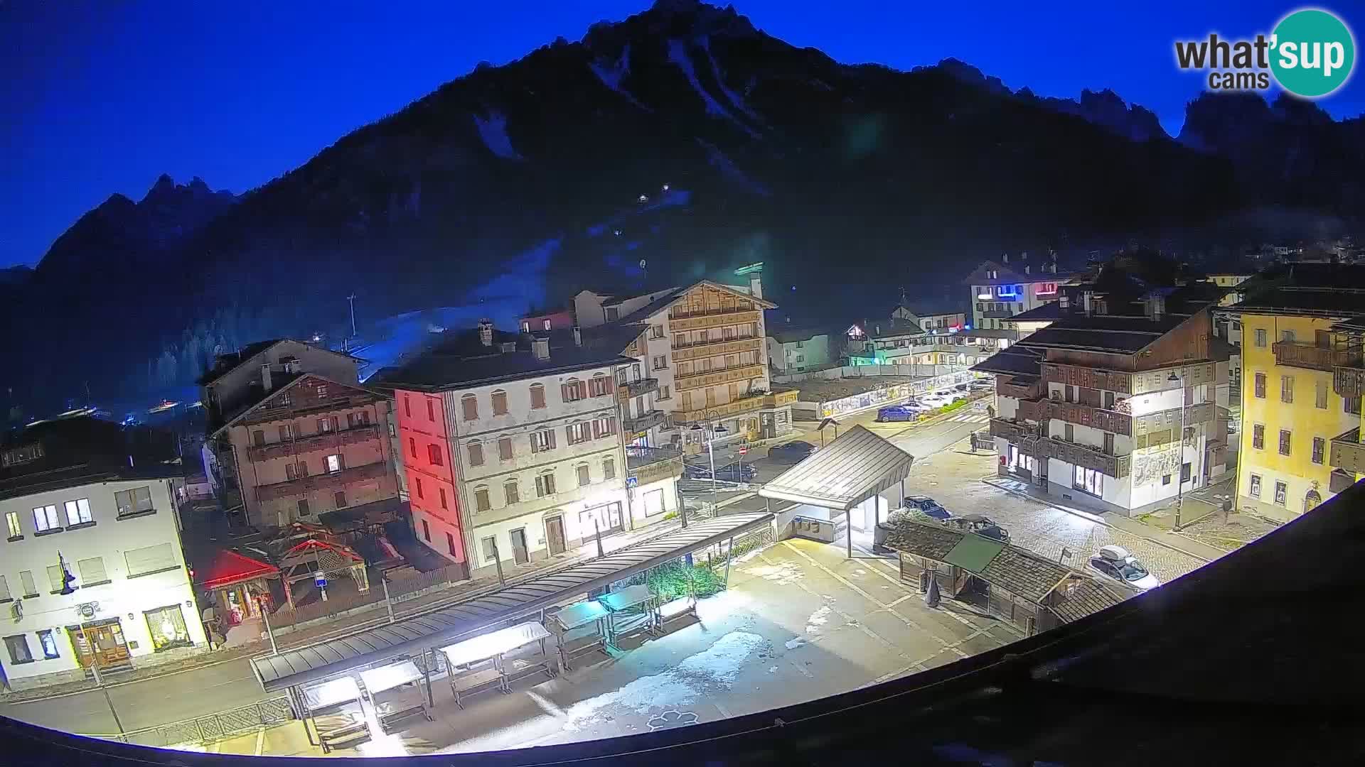 Hauptplatz von Forni di Sopra