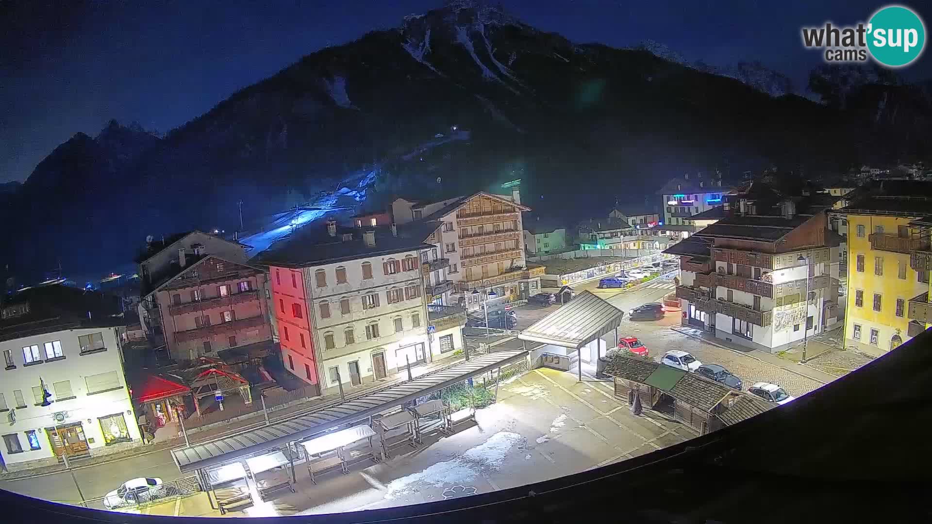 Hauptplatz von Forni di Sopra