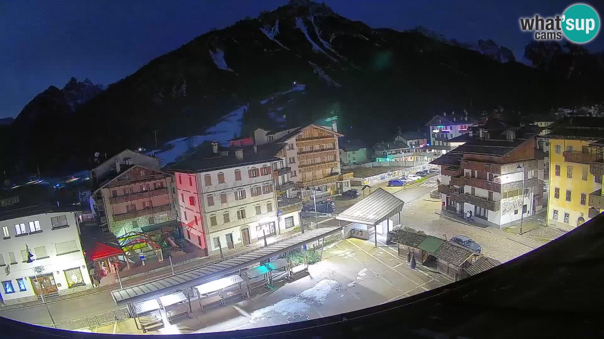 Hauptplatz von Forni di Sopra