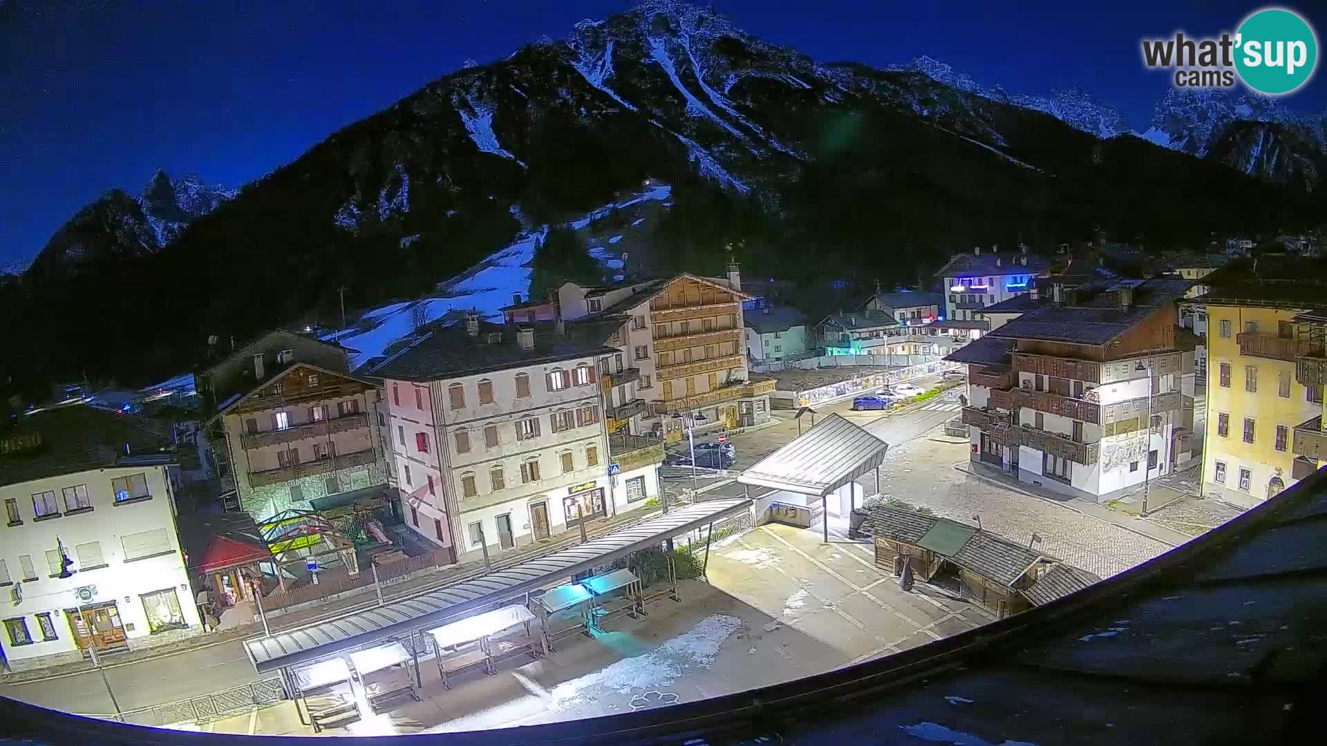 Hauptplatz von Forni di Sopra