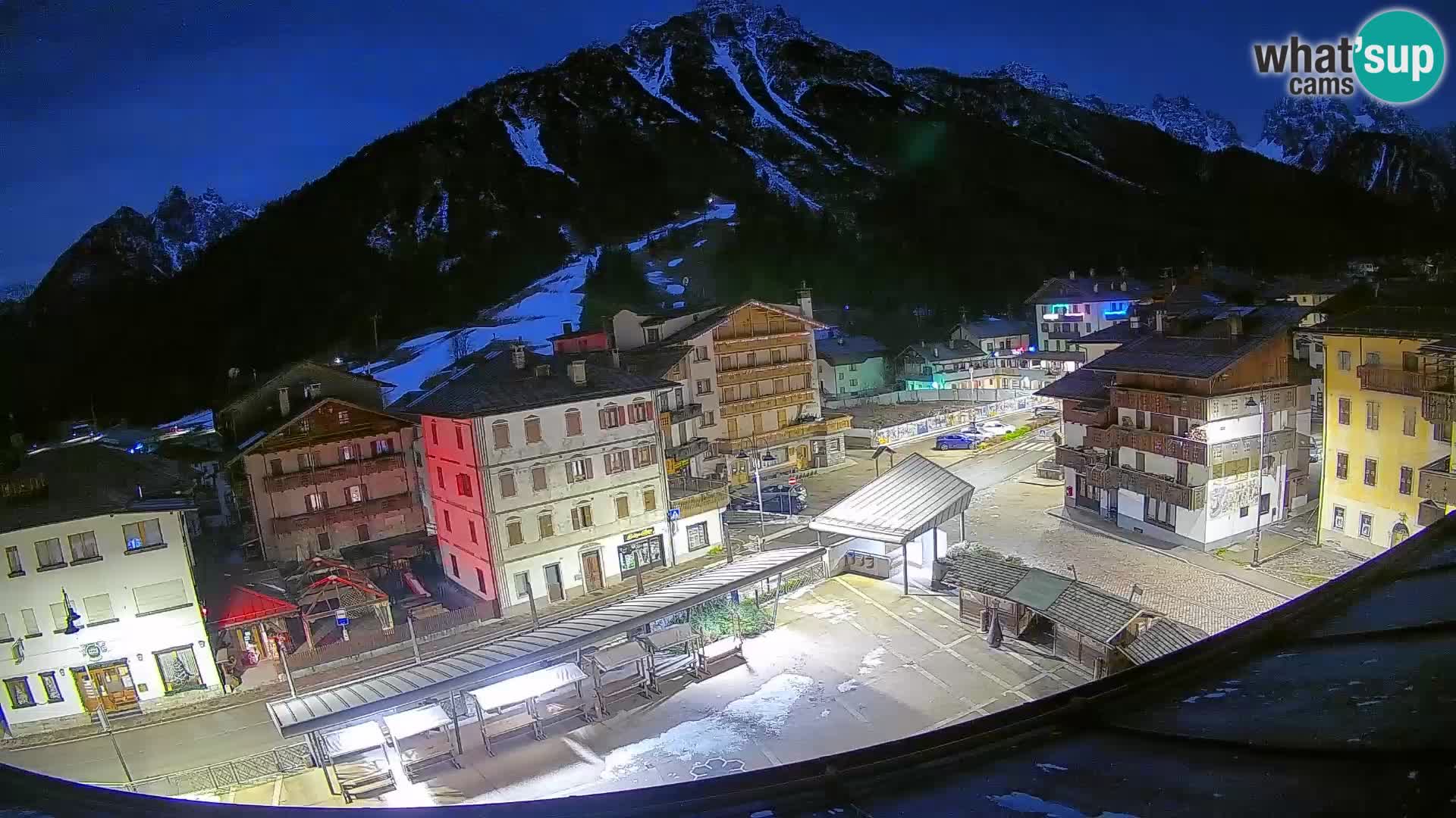 Hauptplatz von Forni di Sopra