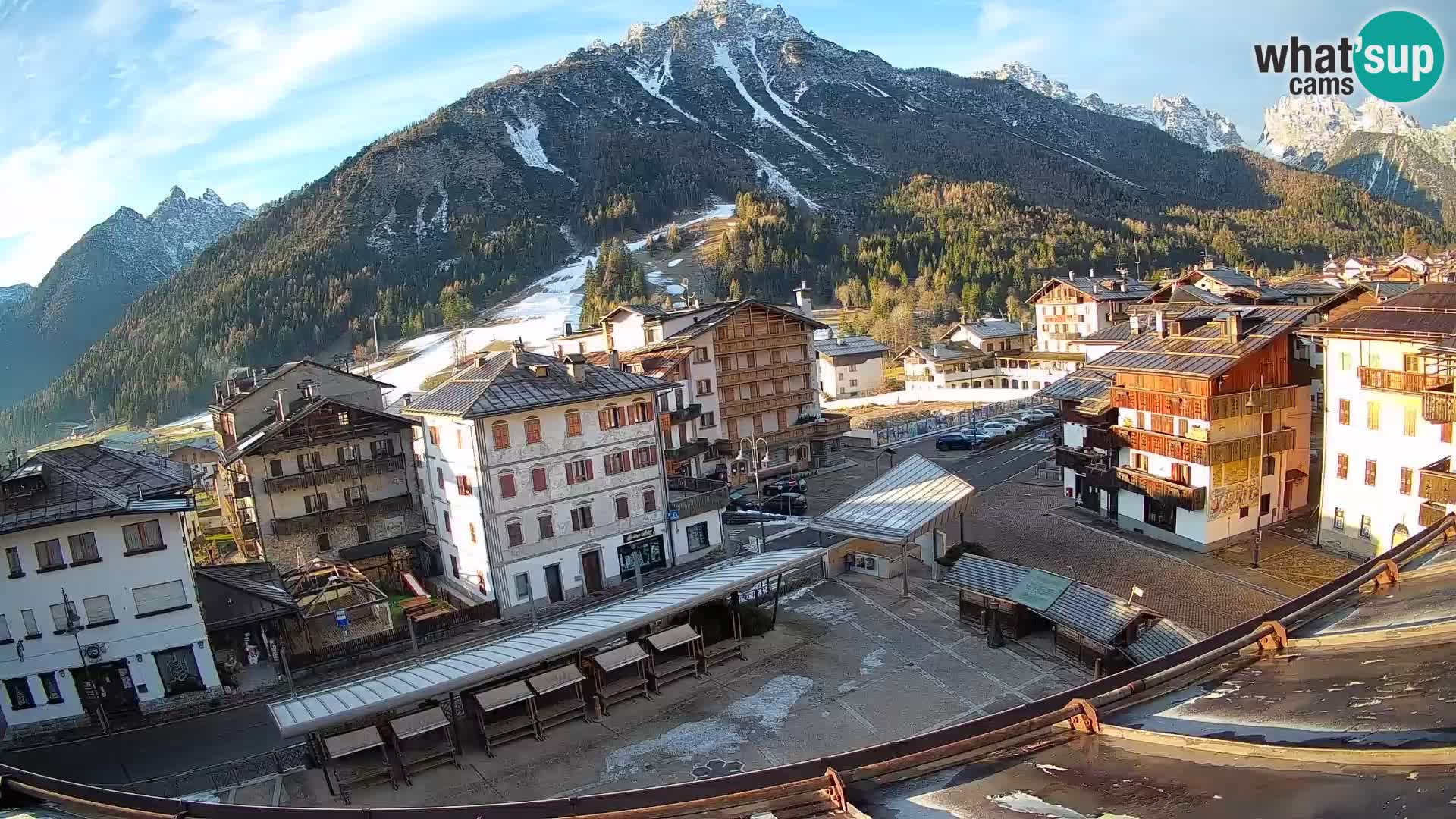 Piazza centrale di Forni di Sopra
