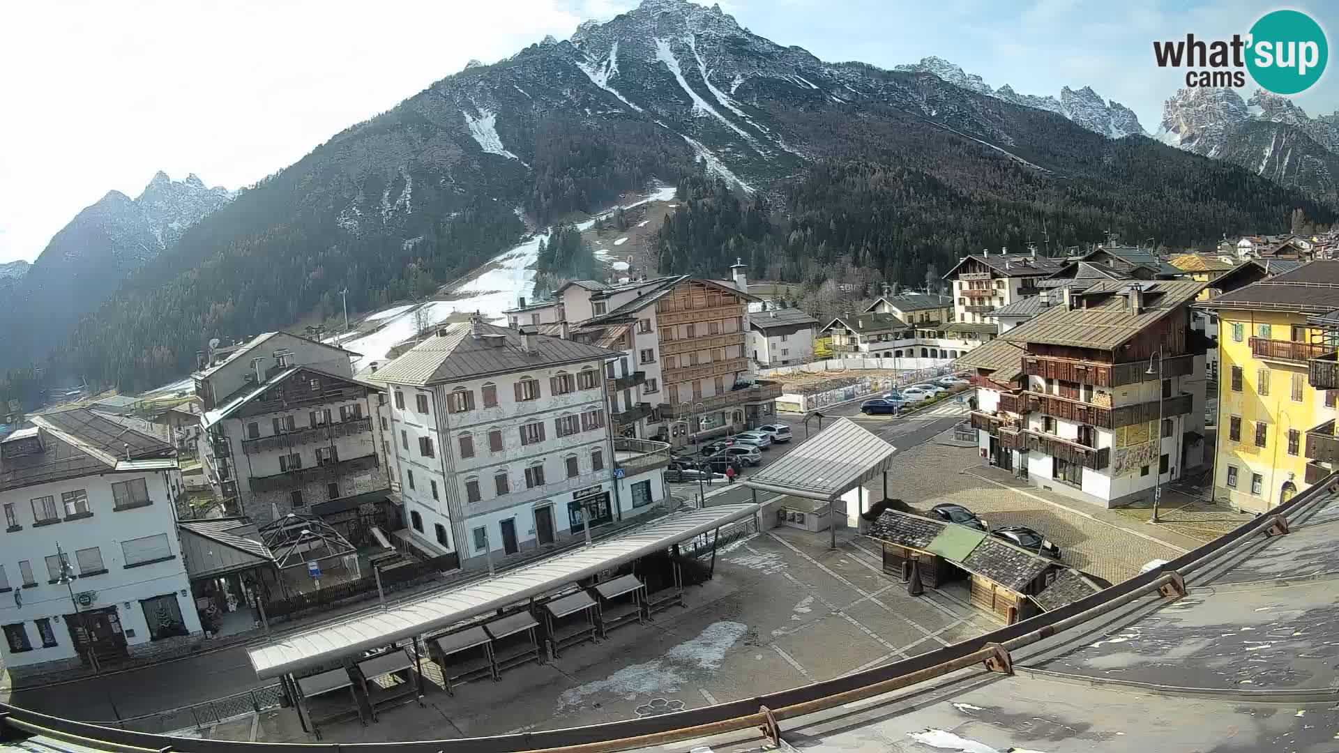 Piazza centrale di Forni di Sopra