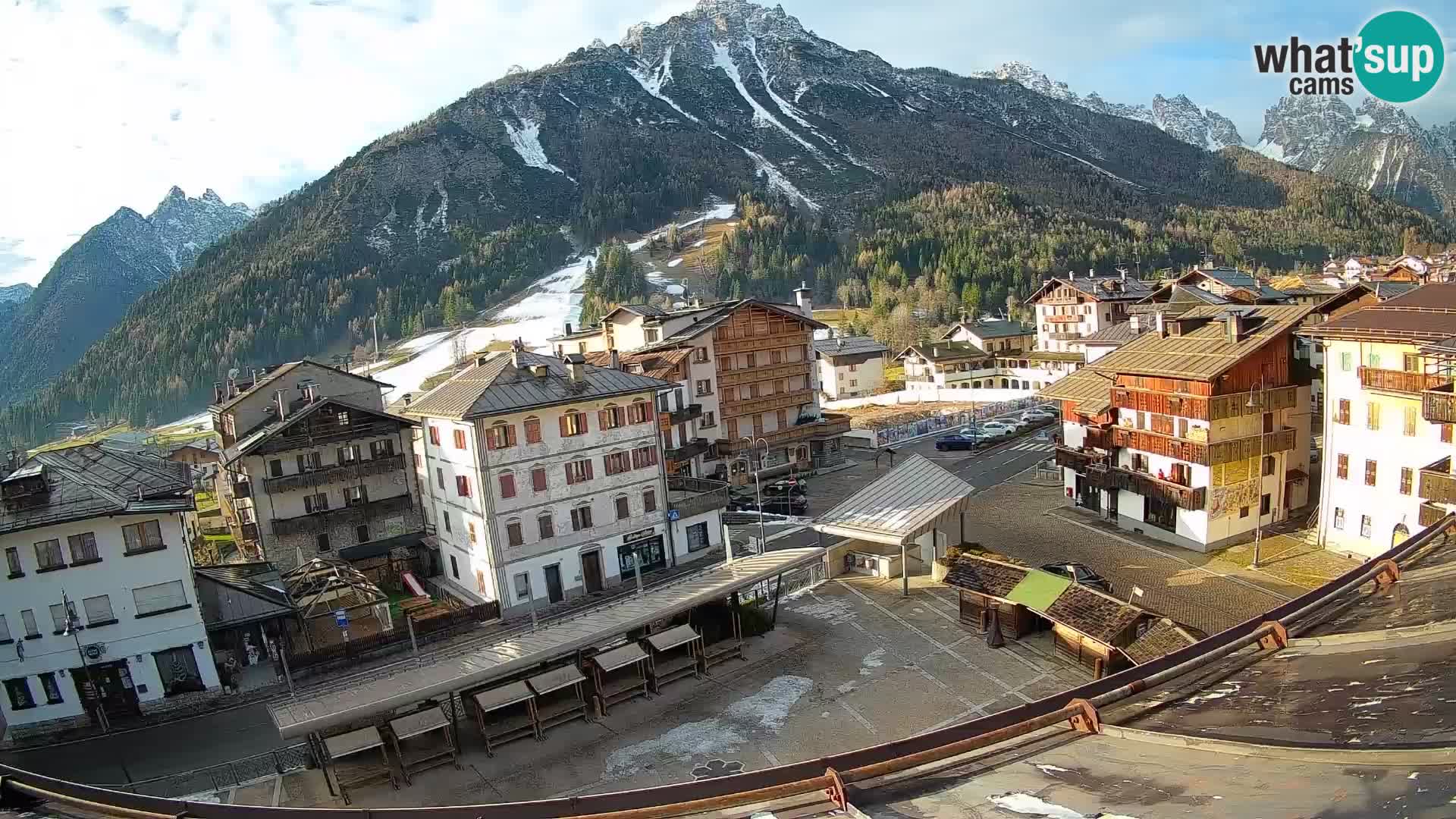 Piazza centrale di Forni di Sopra