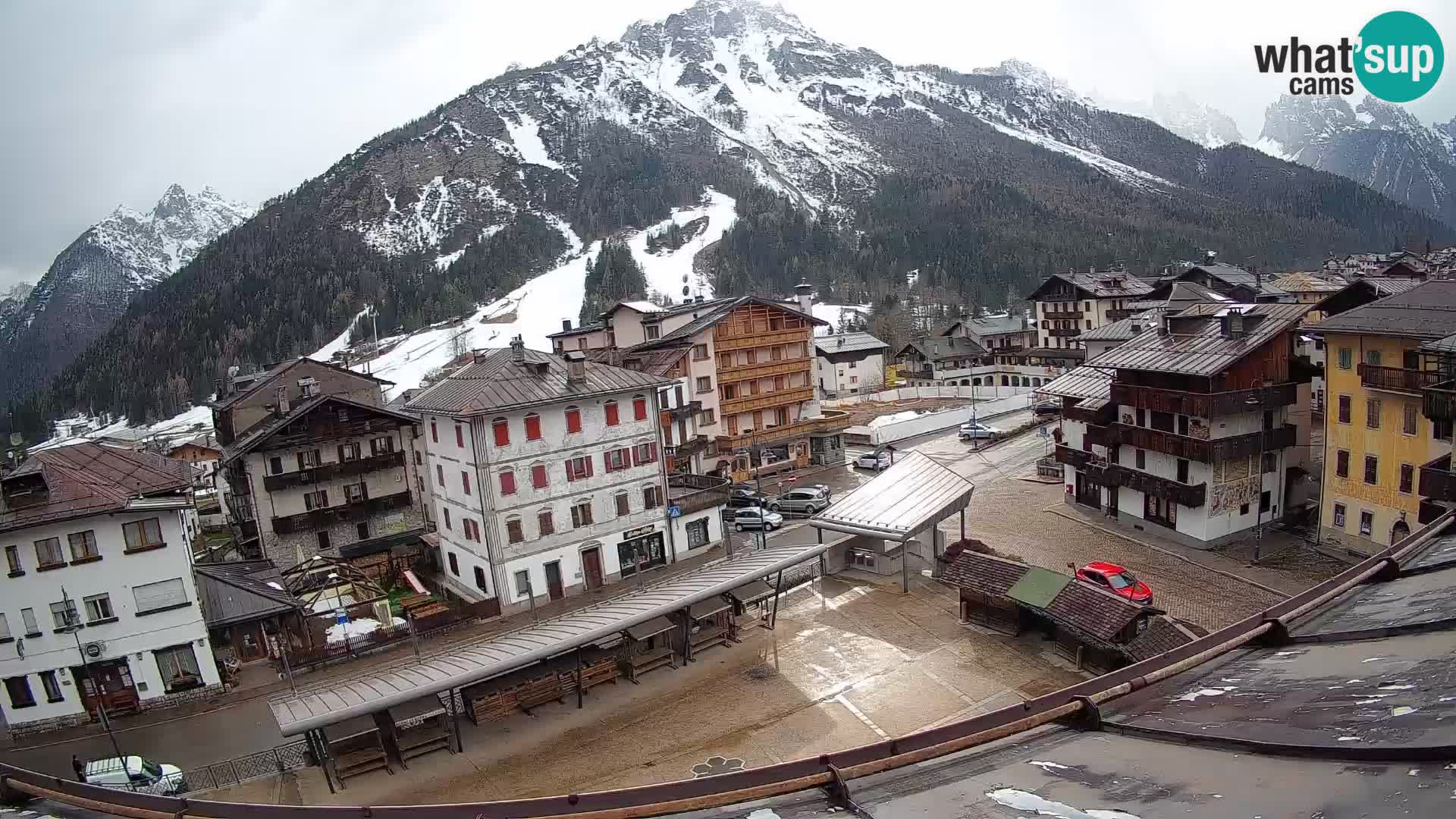 Hauptplatz von Forni di Sopra