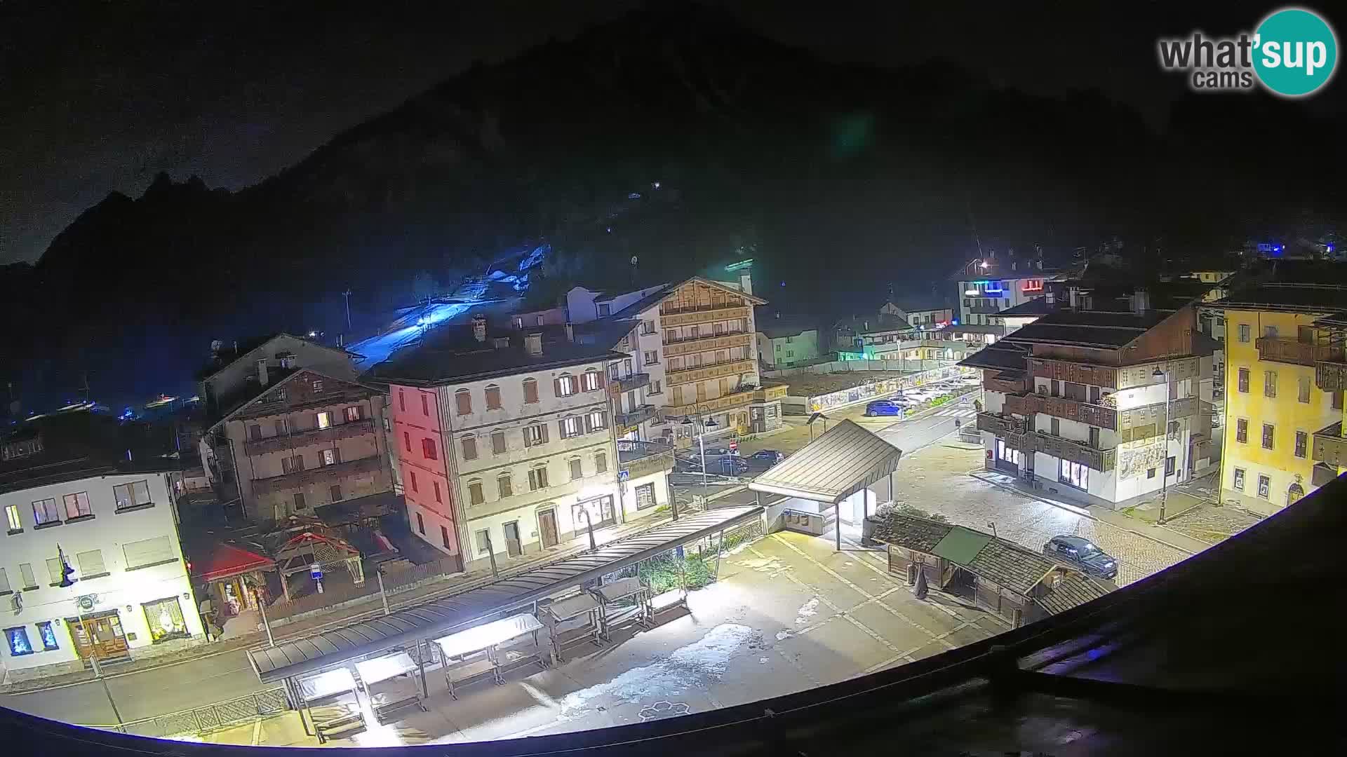 Hauptplatz von Forni di Sopra