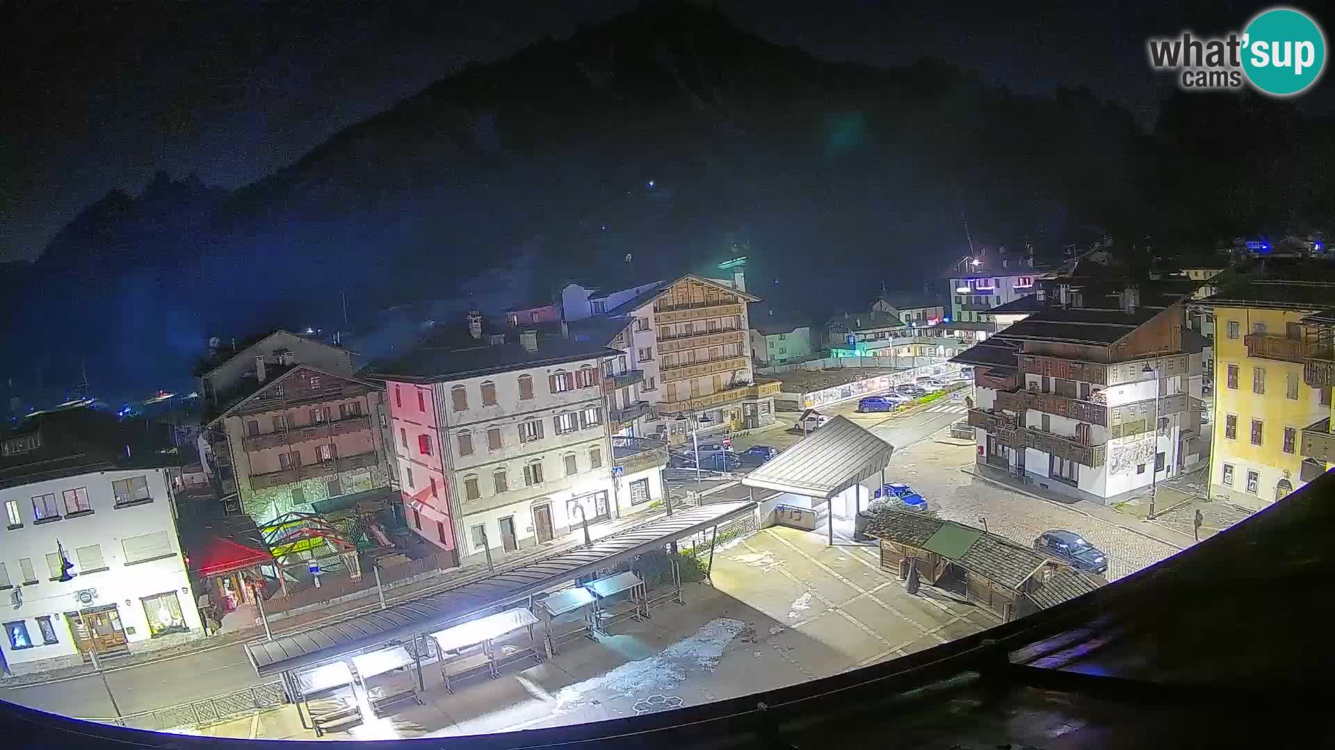 Hauptplatz von Forni di Sopra