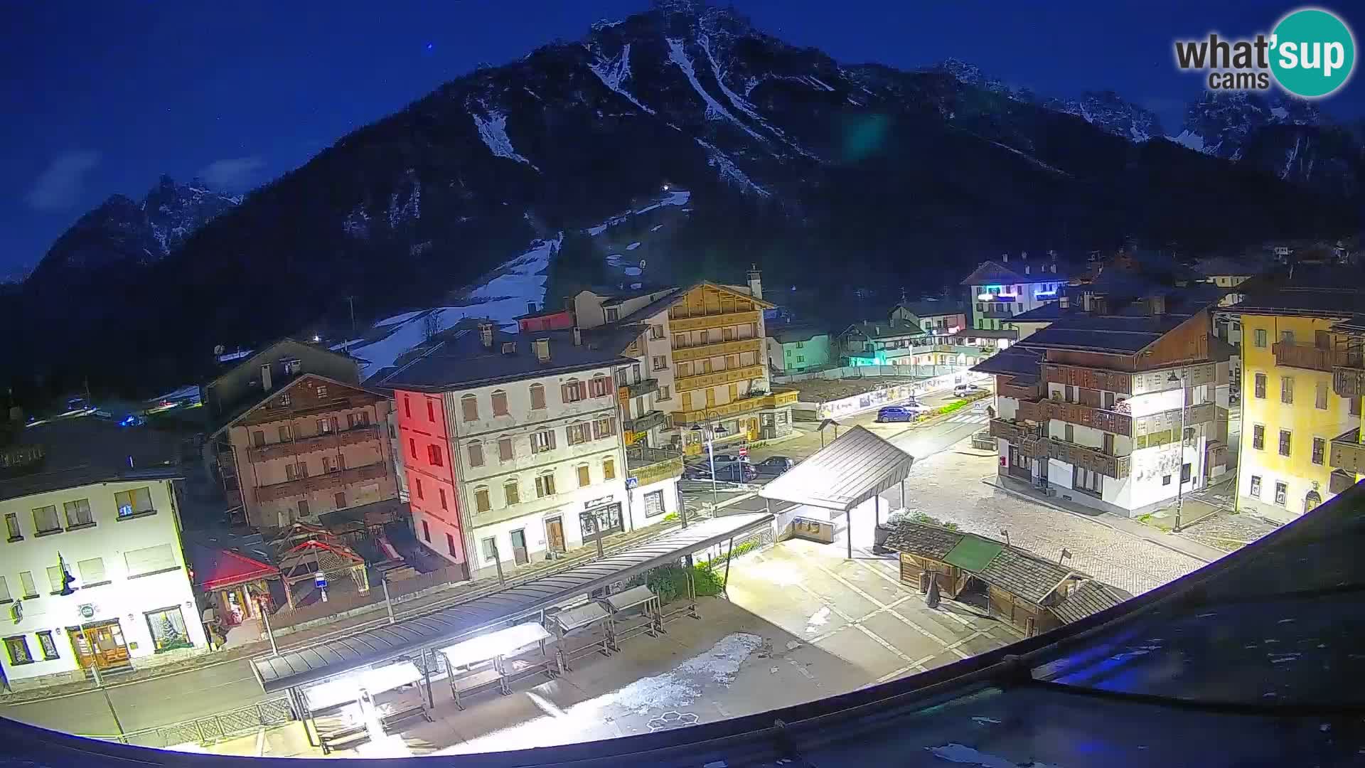 Hauptplatz von Forni di Sopra