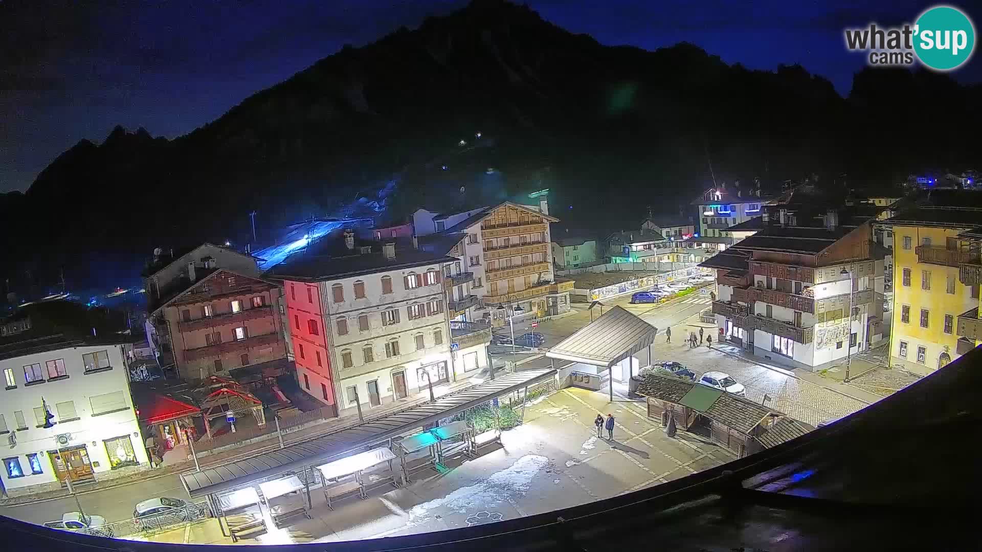 Piazza centrale di Forni di Sopra