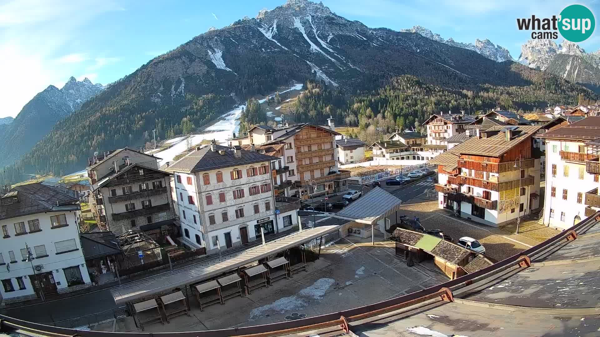 Piazza centrale di Forni di Sopra