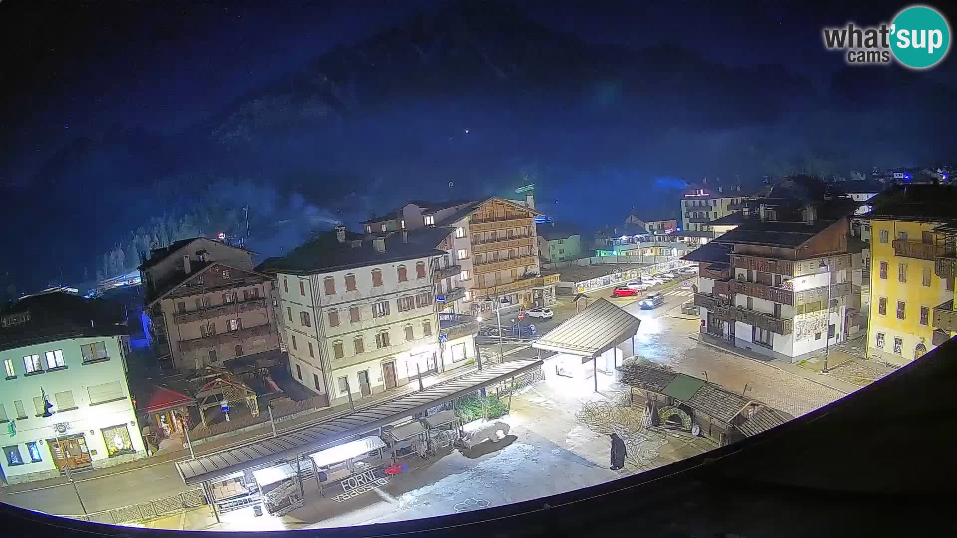 Plaza principal de Forni di Sopra