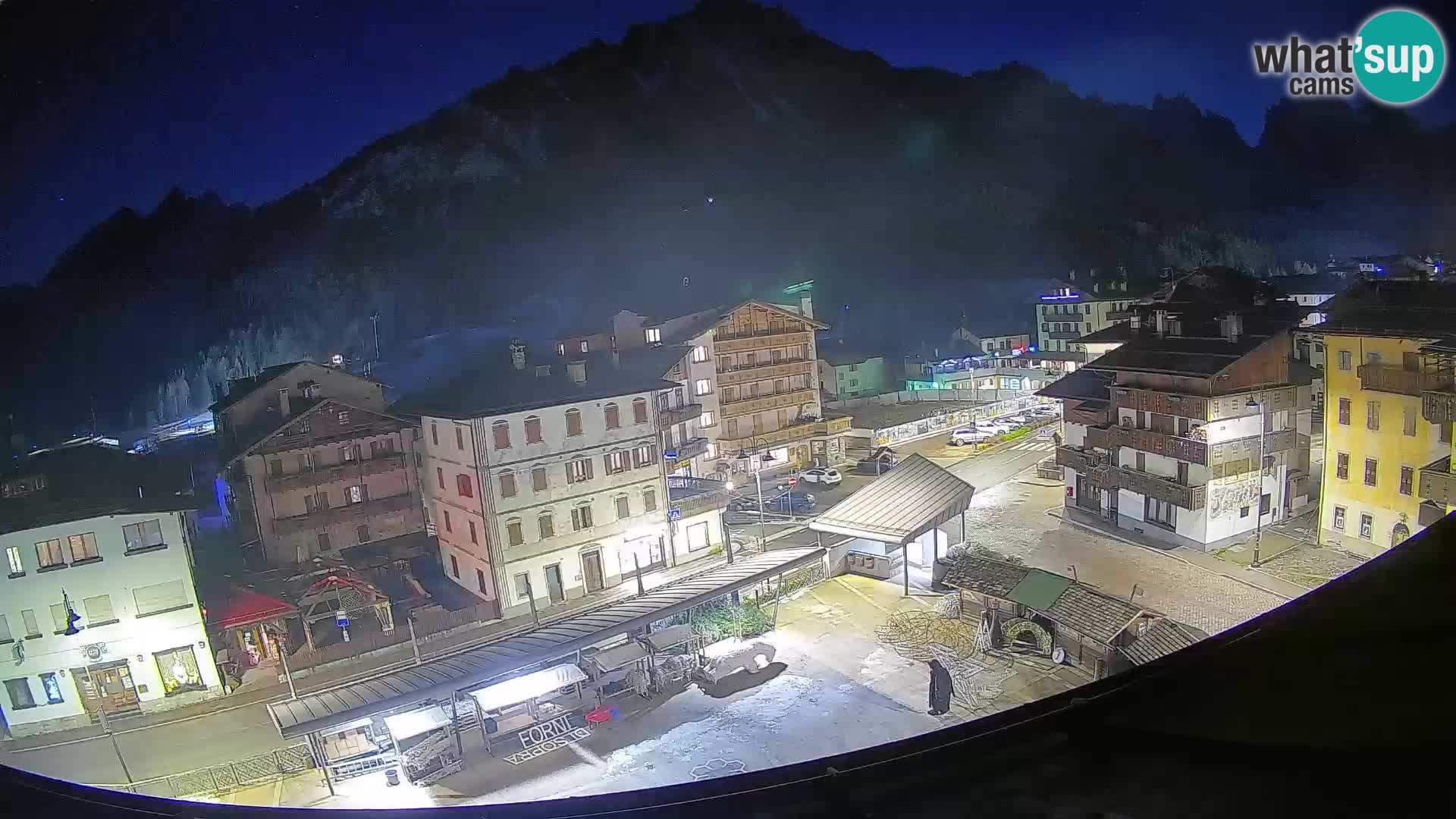 Piazza centrale di Forni di Sopra