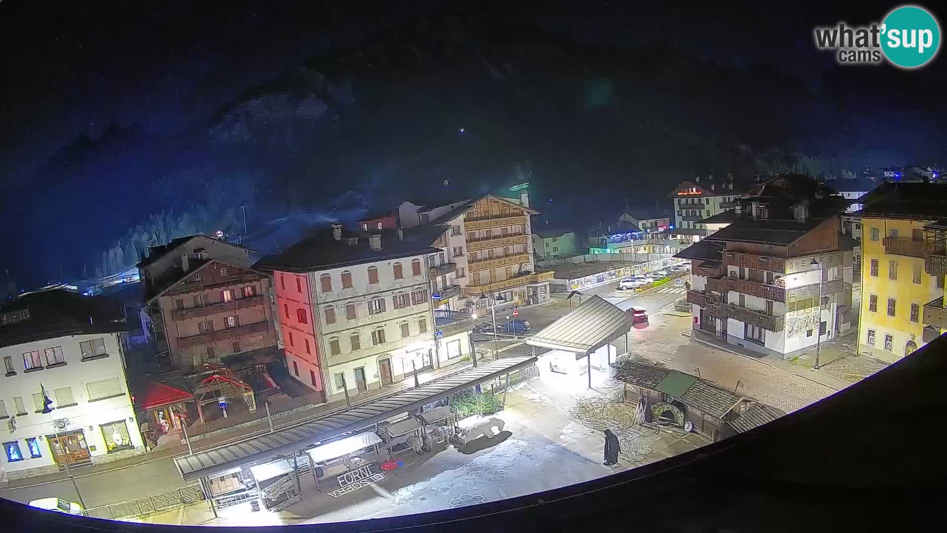 Plaza principal de Forni di Sopra