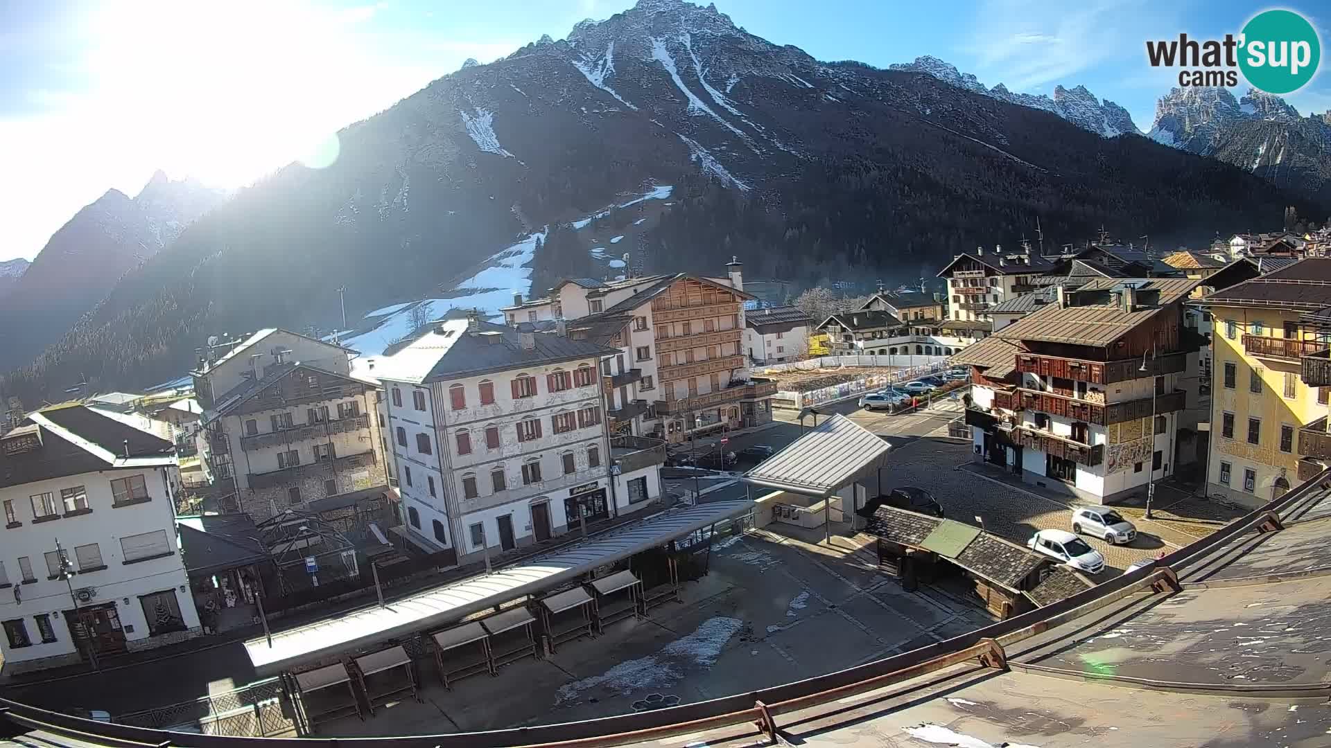 Plaza principal de Forni di Sopra