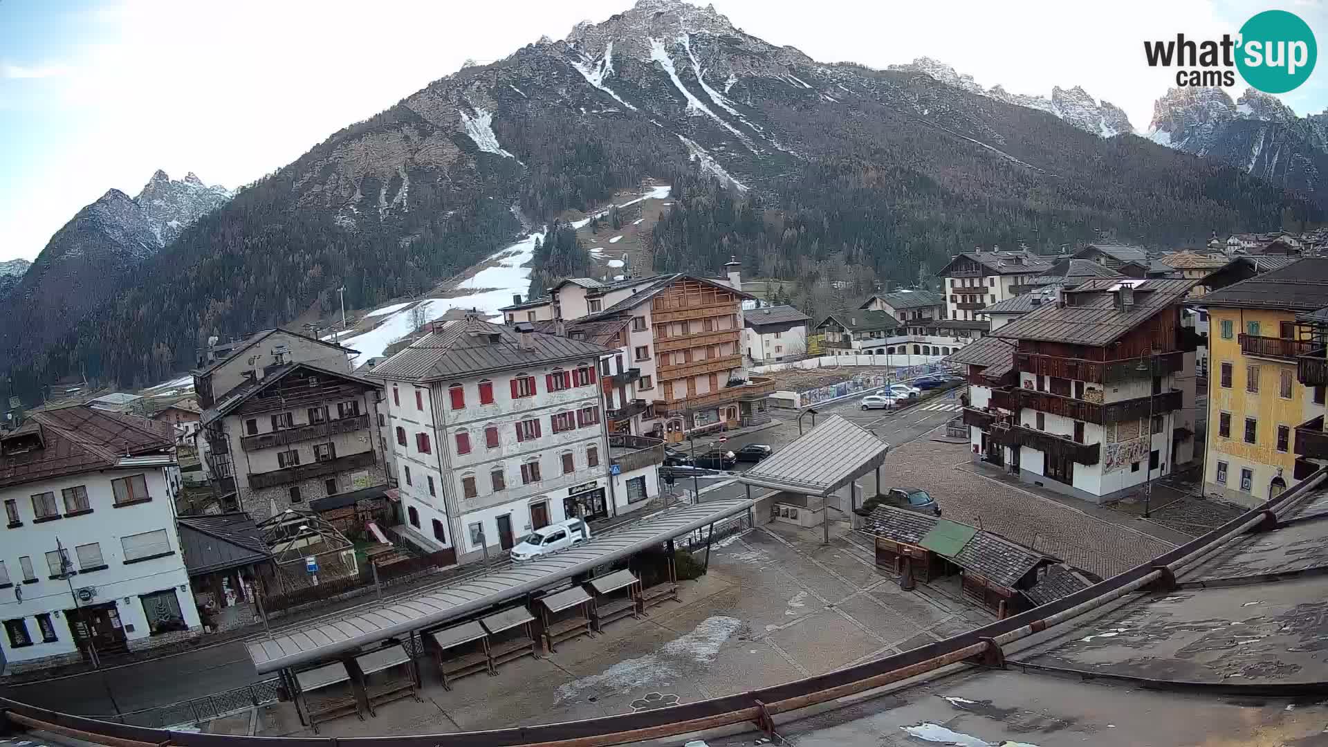 Plaza principal de Forni di Sopra