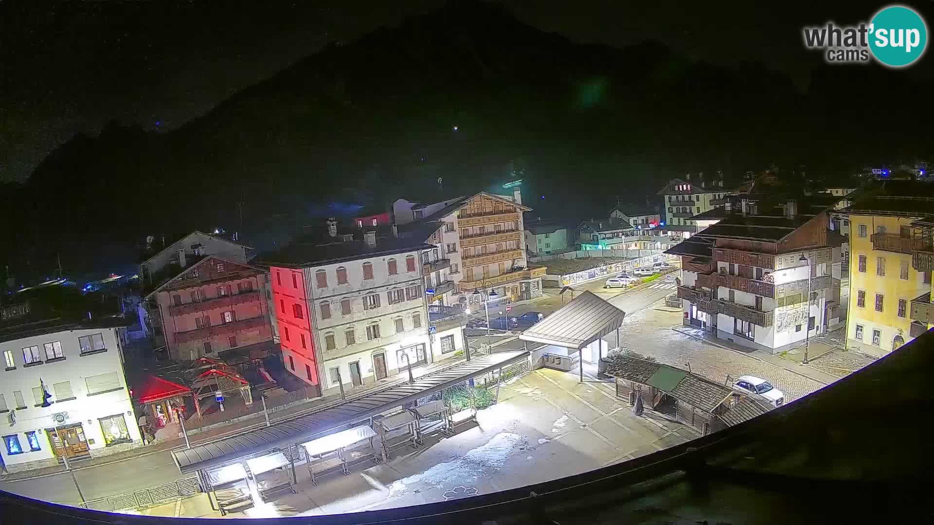 Hauptplatz von Forni di Sopra