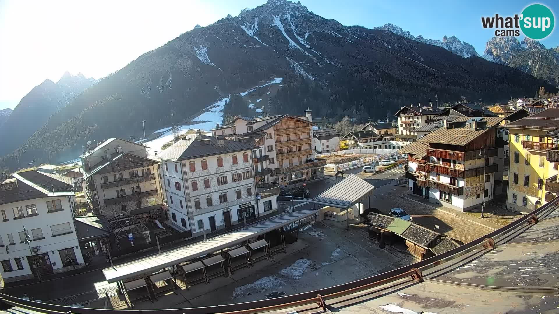 Piazza centrale di Forni di Sopra