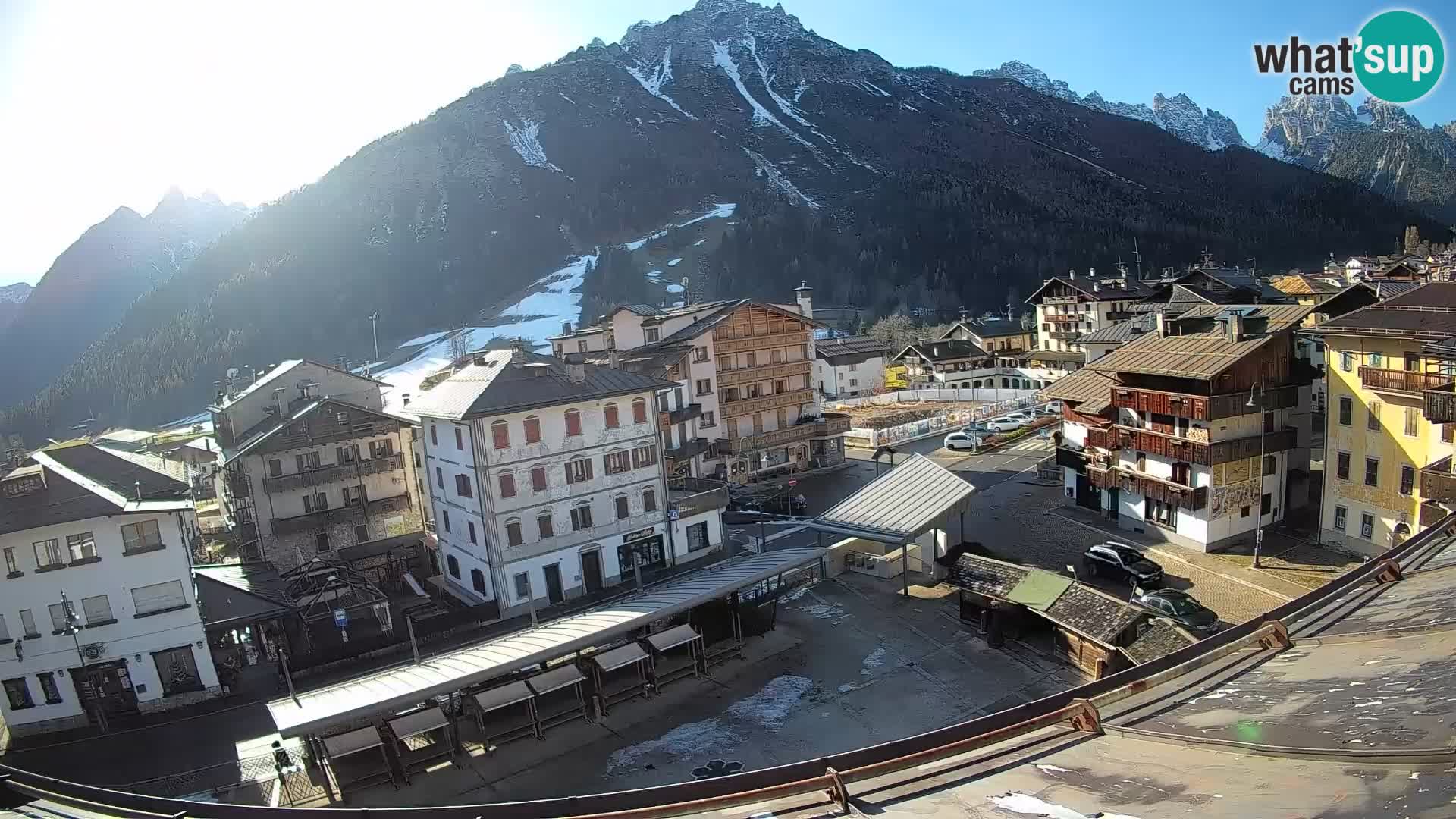 Piazza centrale di Forni di Sopra