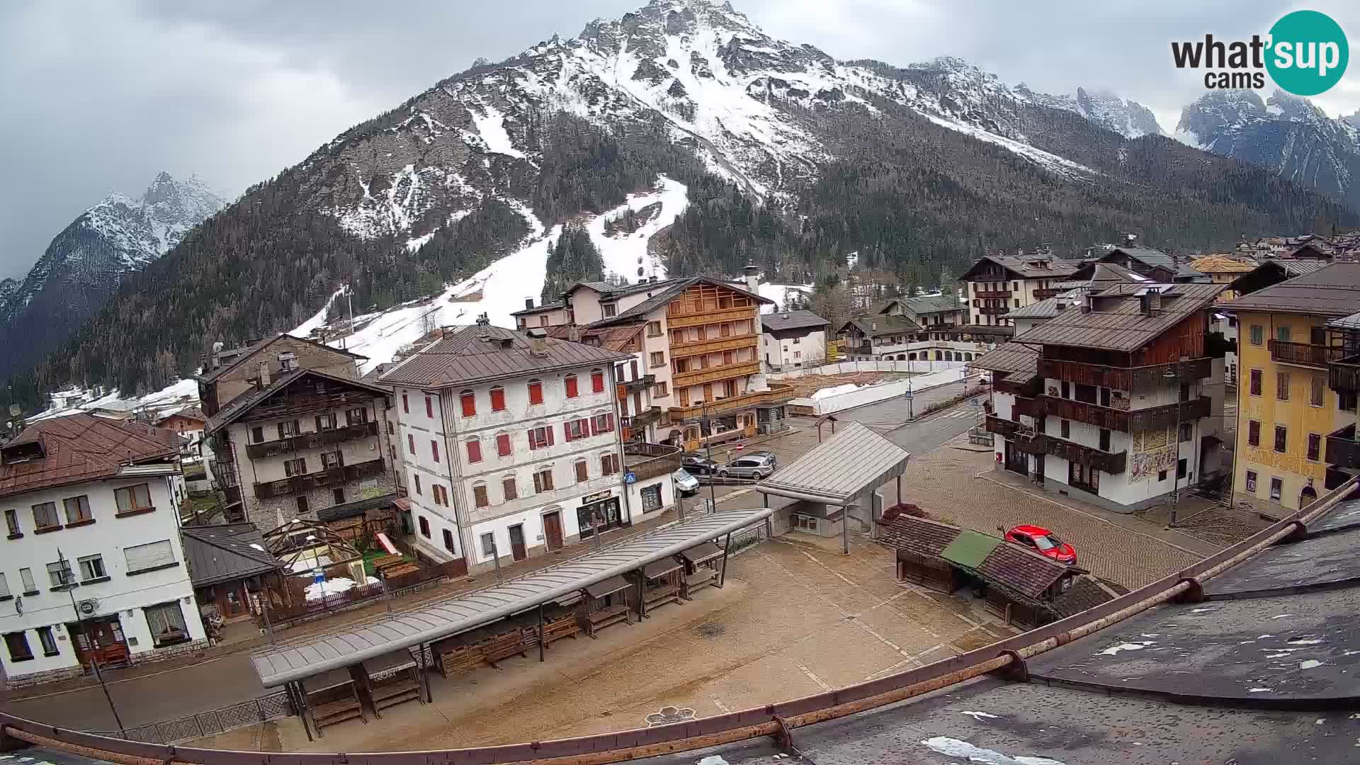 Hauptplatz von Forni di Sopra