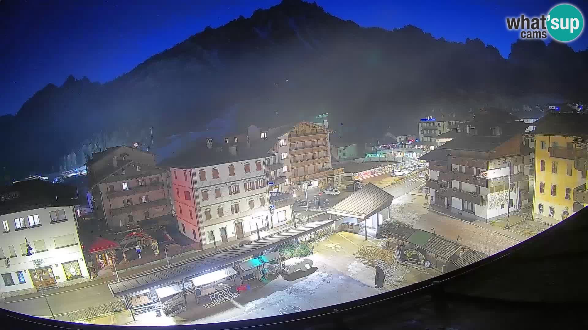 Piazza centrale di Forni di Sopra