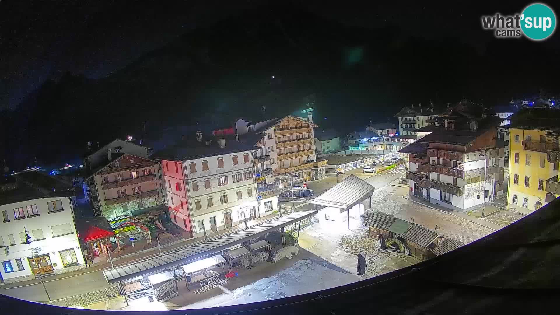 Plaza principal de Forni di Sopra