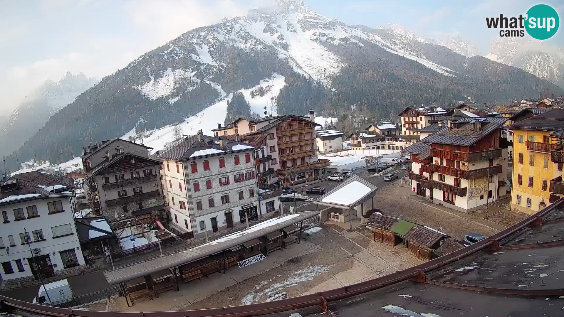 Piazza centrale di Forni di Sopra