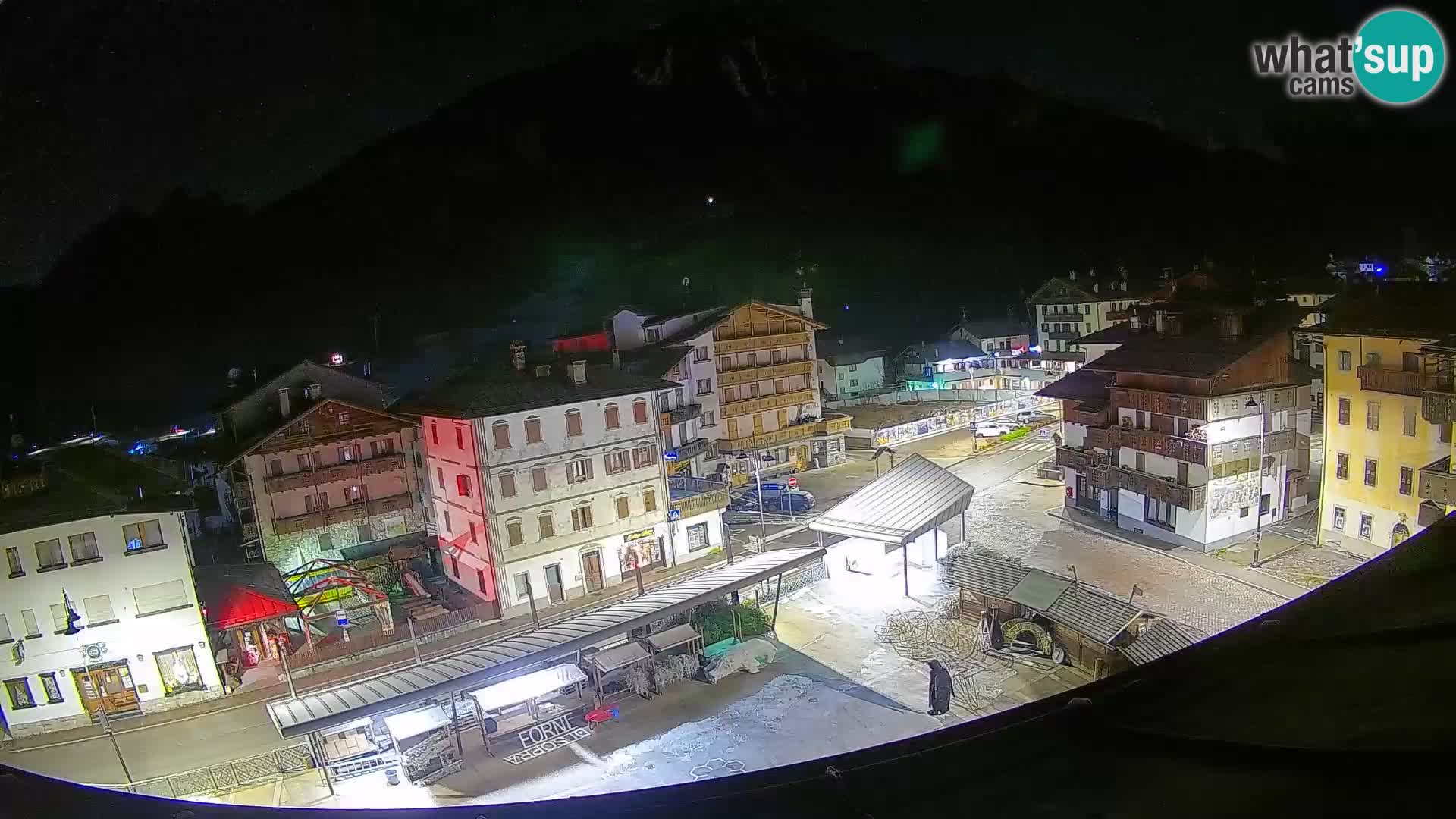 Piazza centrale di Forni di Sopra