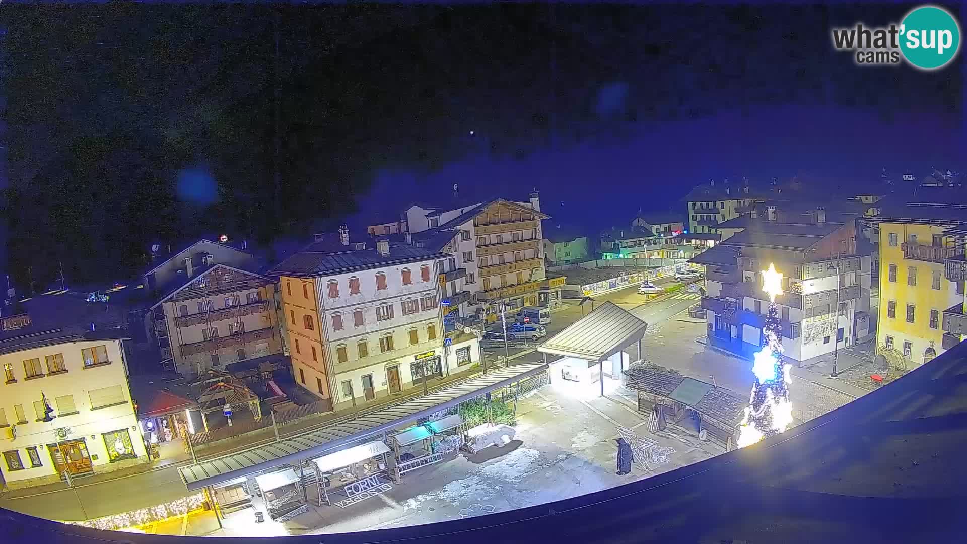 Piazza centrale di Forni di Sopra