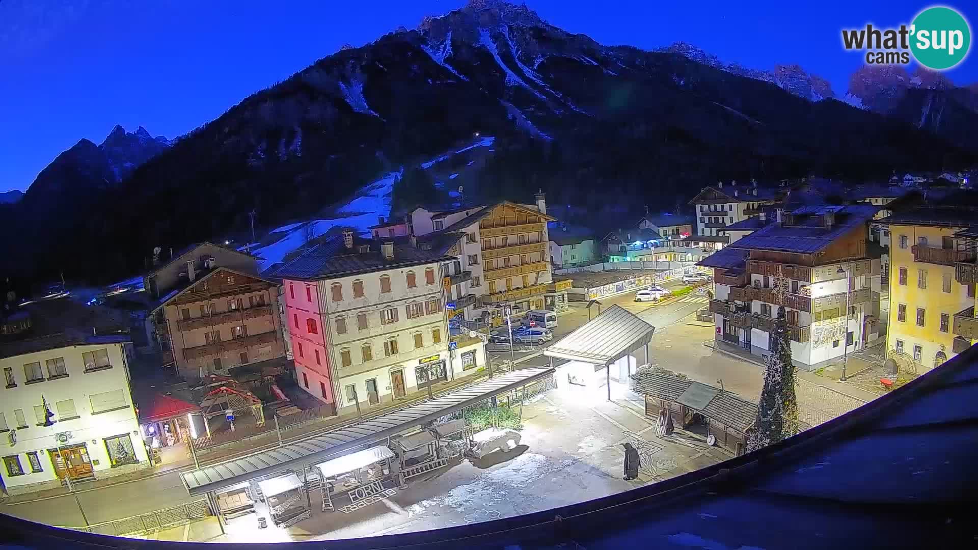 Plaza principal de Forni di Sopra