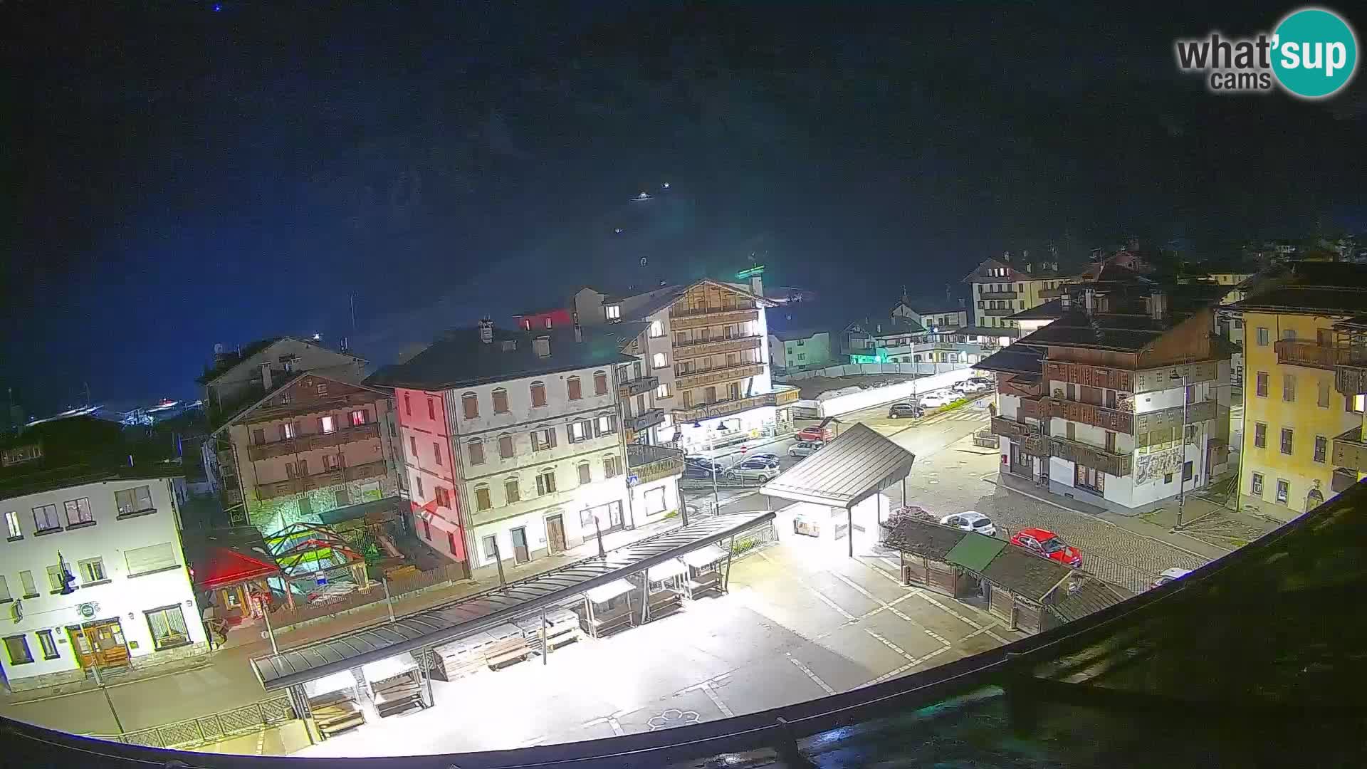 Piazza centrale di Forni di Sopra