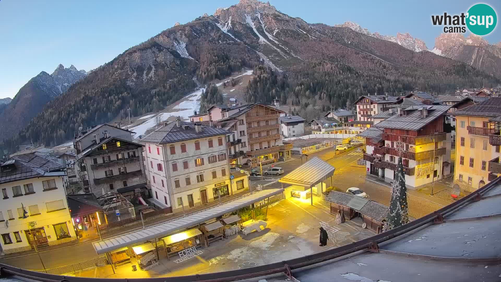Plaza principal de Forni di Sopra