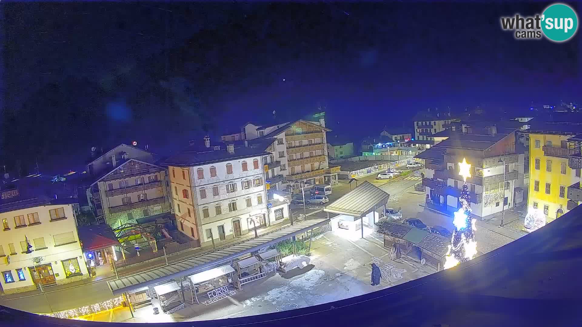 Piazza centrale di Forni di Sopra