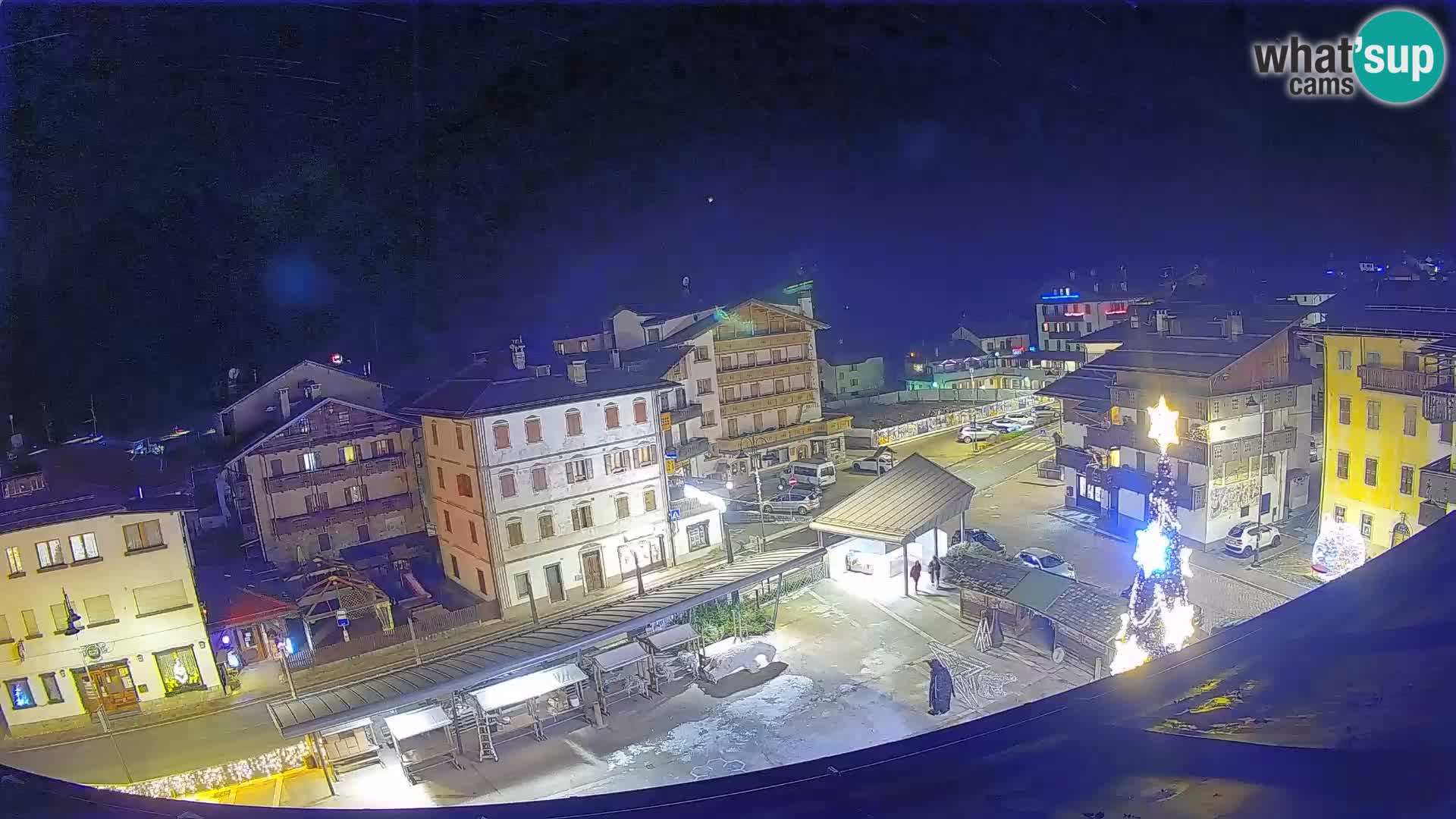 Piazza centrale di Forni di Sopra