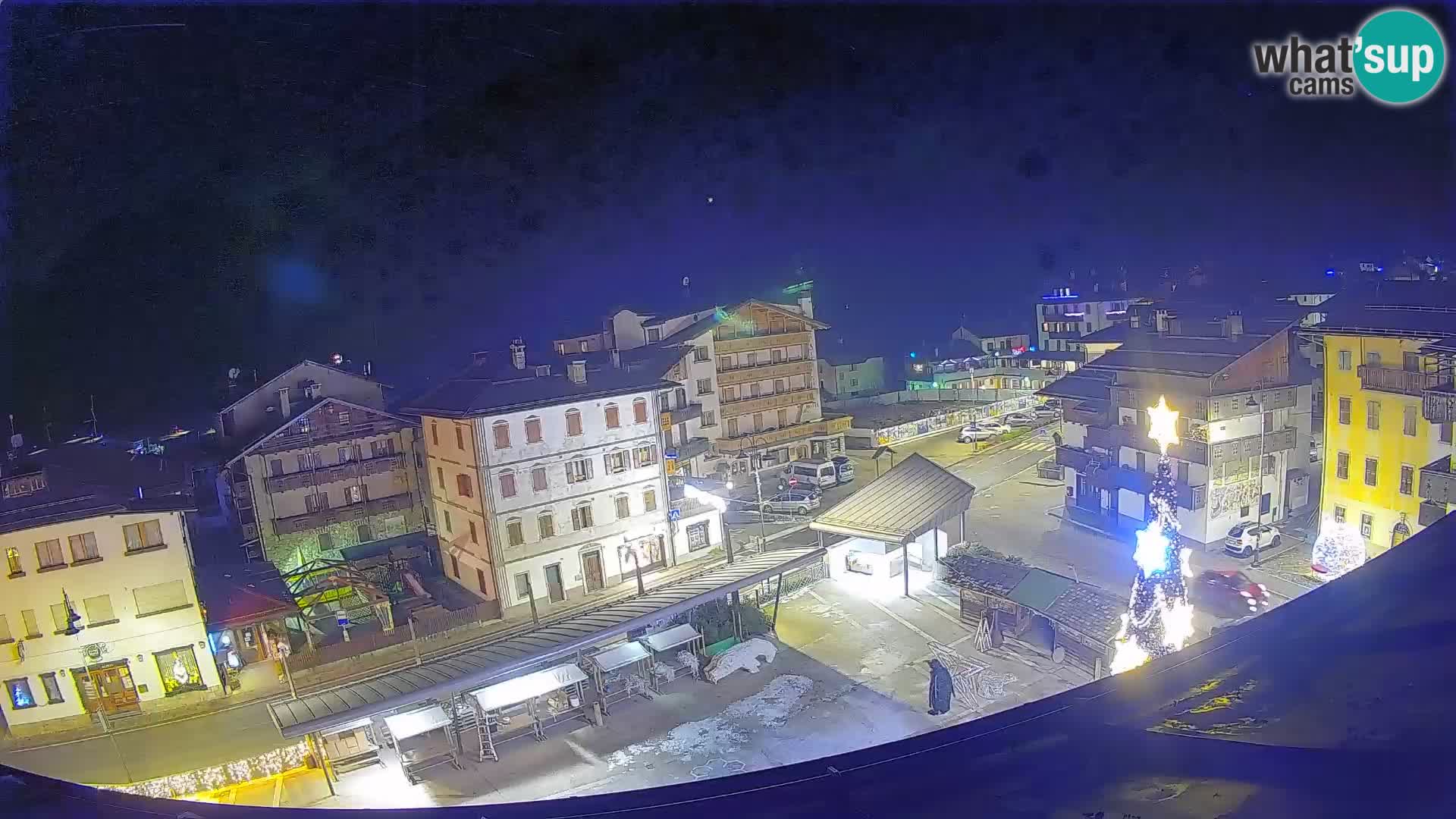 Piazza centrale di Forni di Sopra