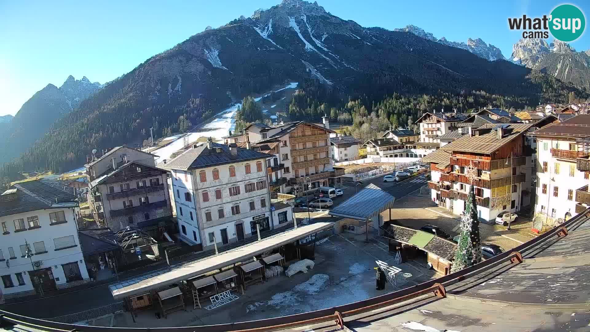 Piazza centrale di Forni di Sopra