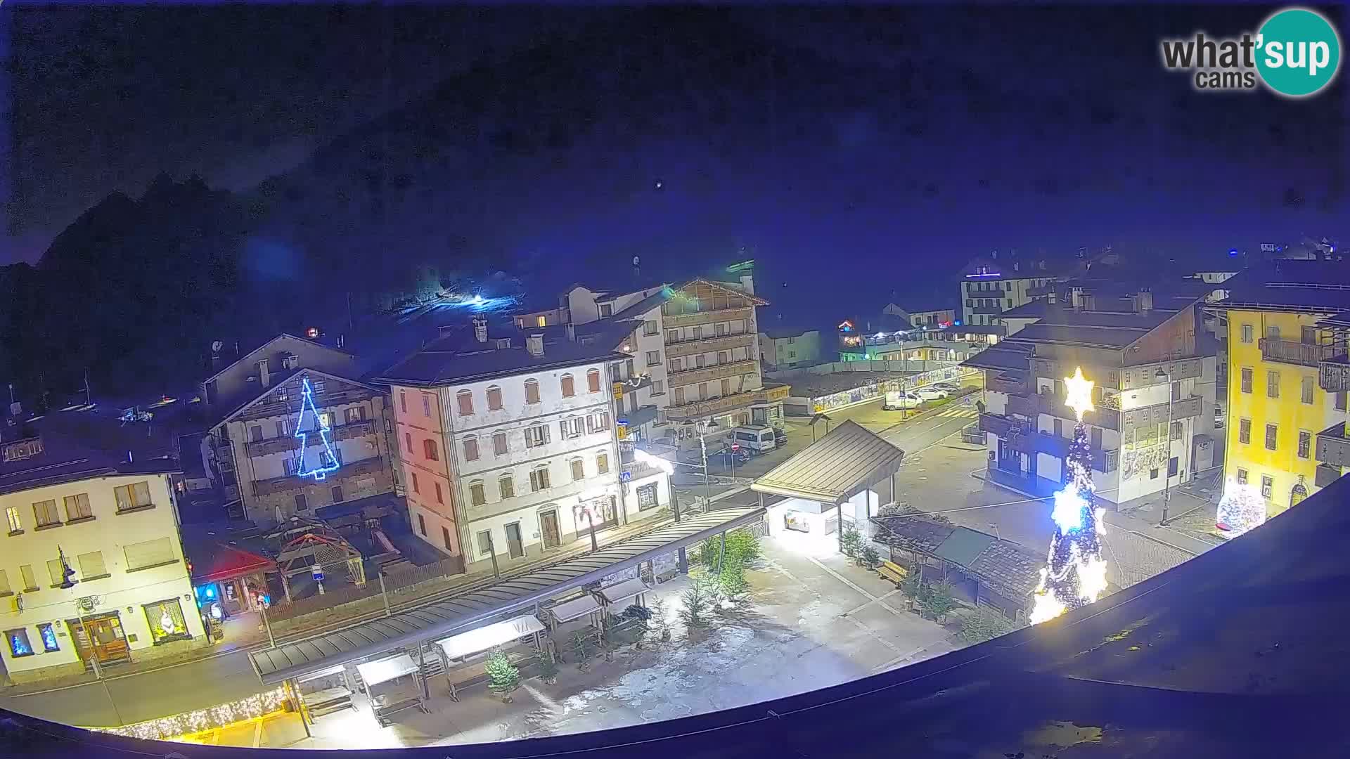 Hauptplatz von Forni di Sopra