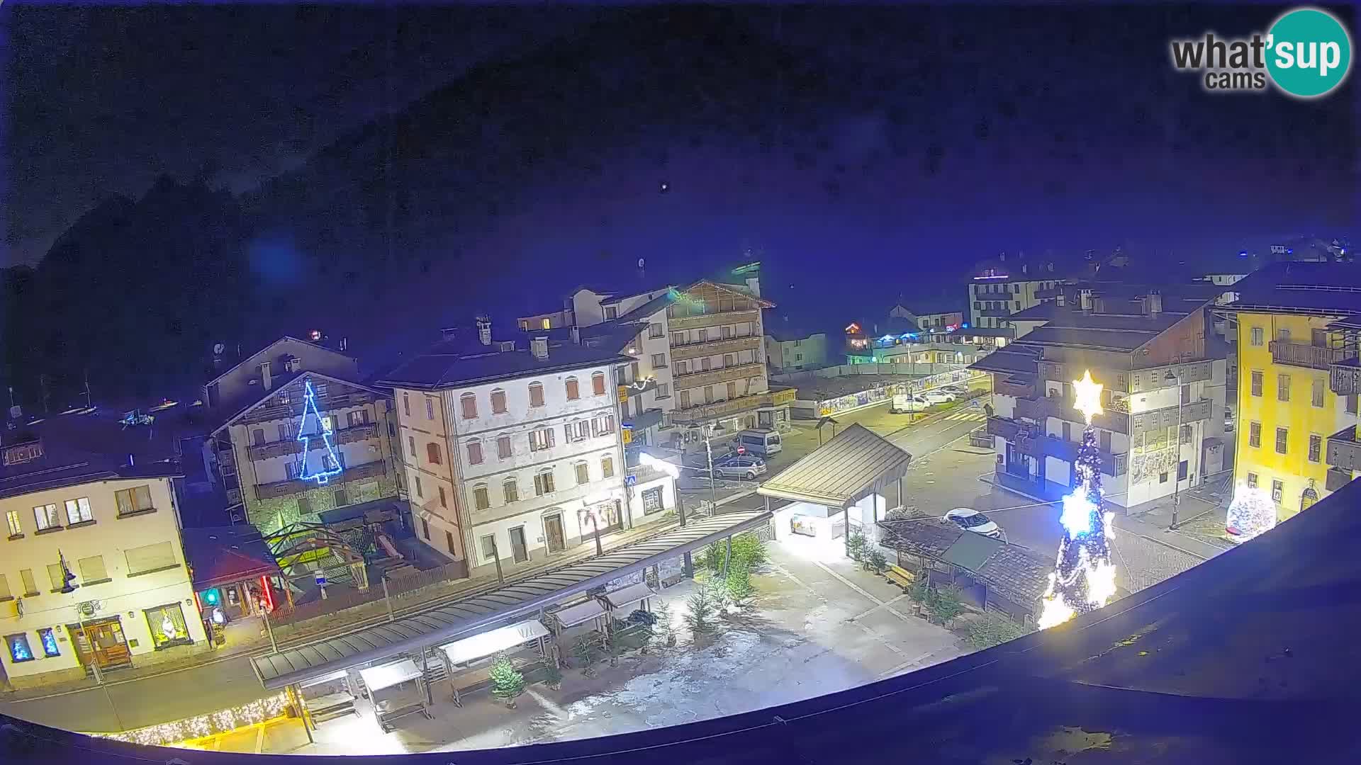 Hauptplatz von Forni di Sopra