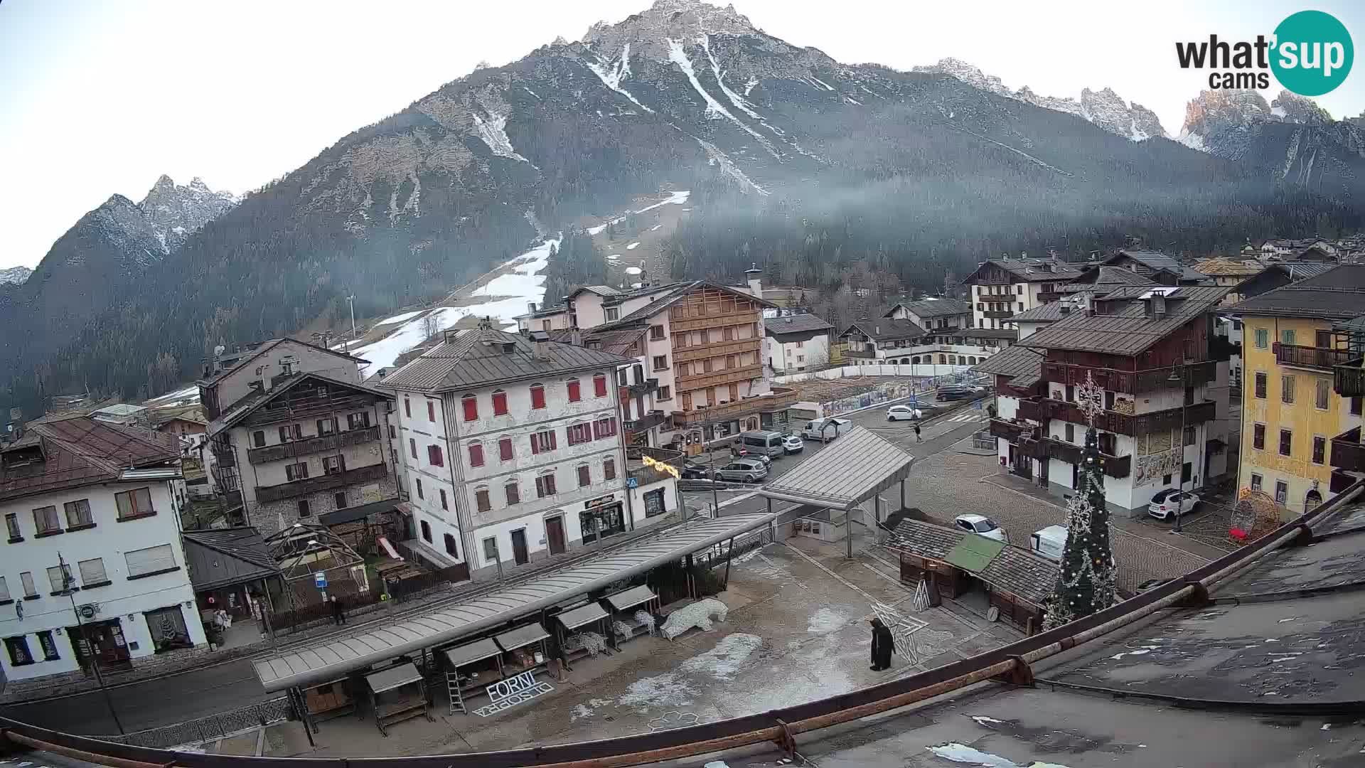 Piazza centrale di Forni di Sopra