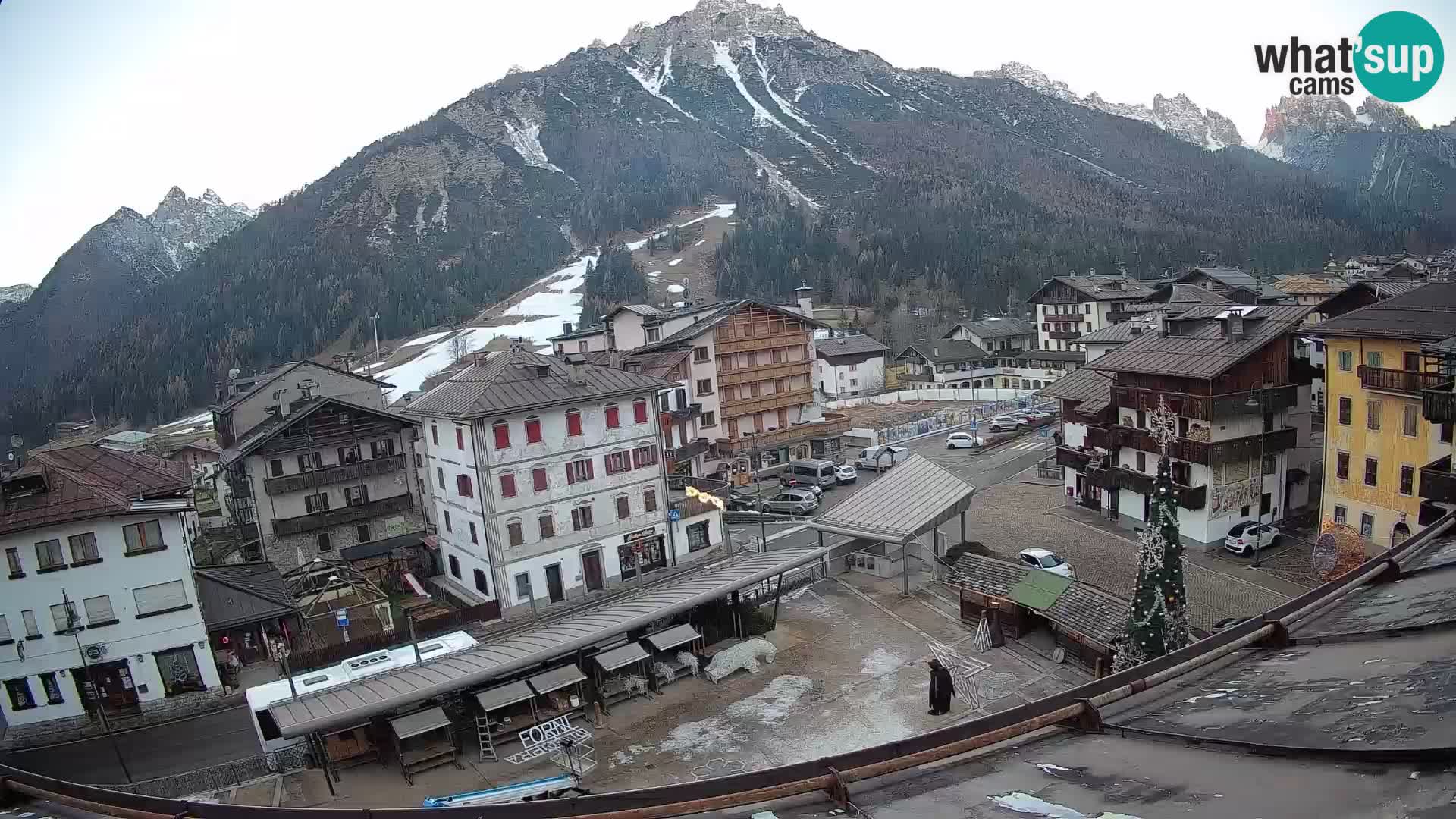 Plaza principal de Forni di Sopra