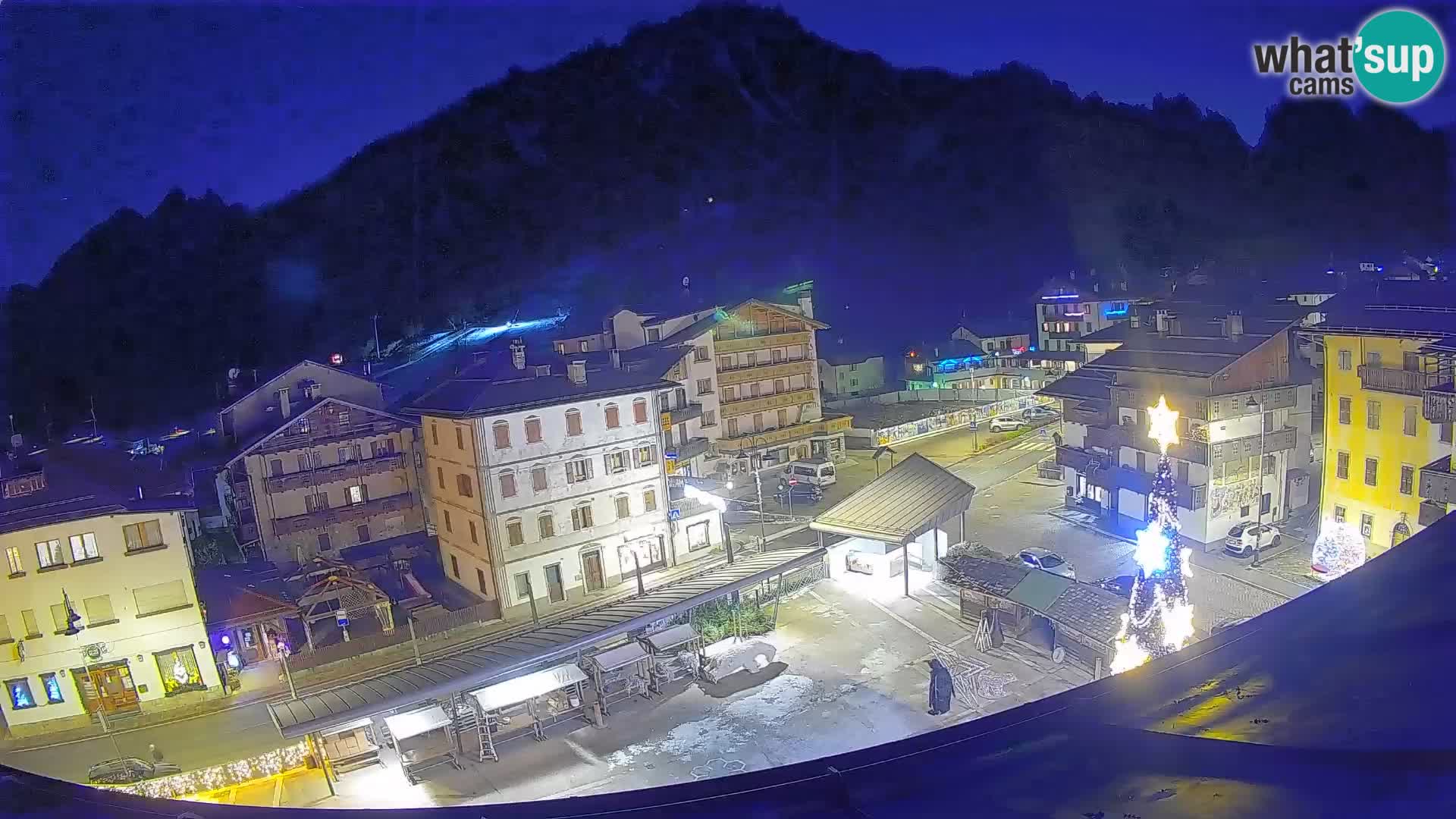 Hauptplatz von Forni di Sopra