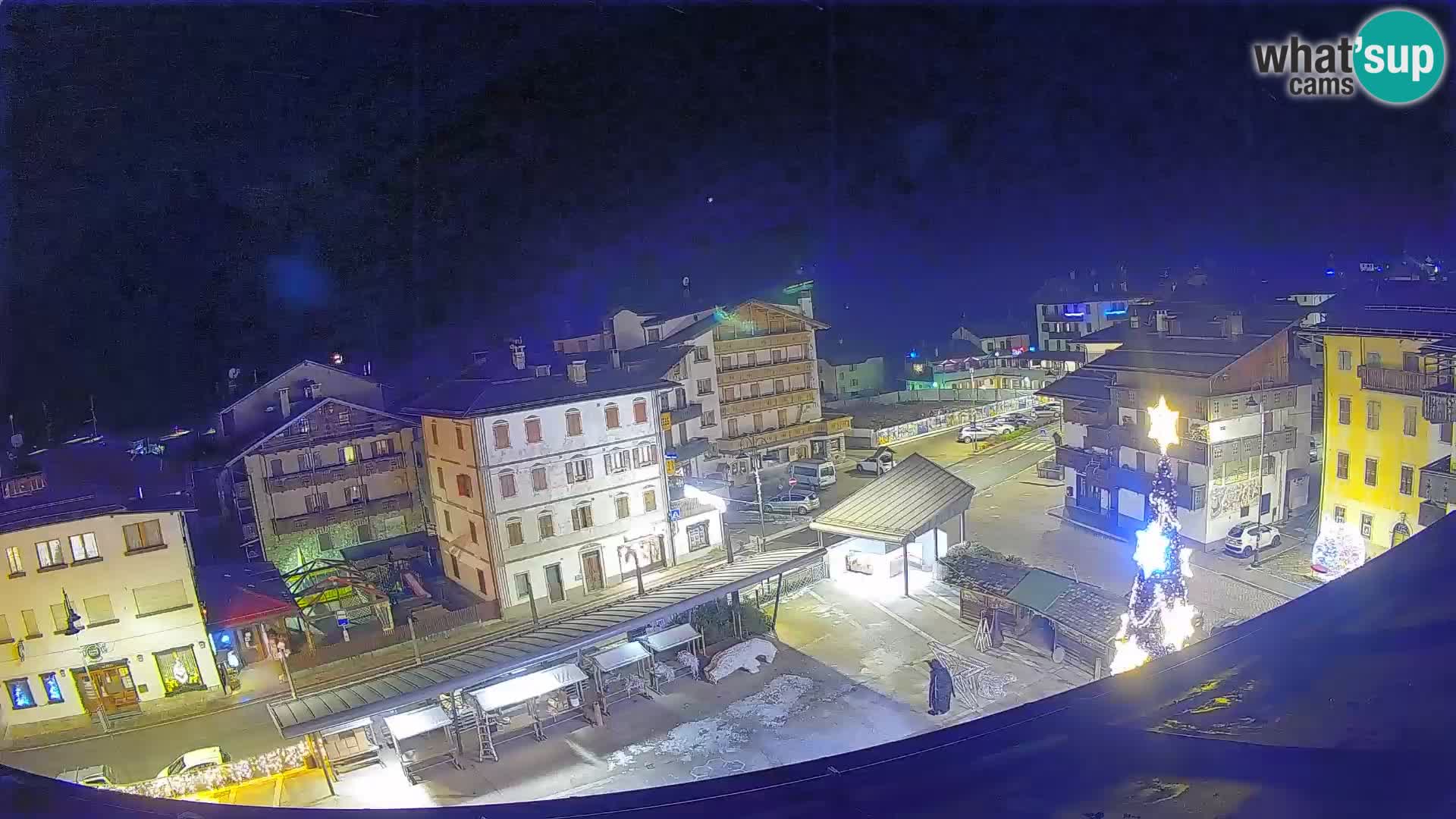 Plaza principal de Forni di Sopra