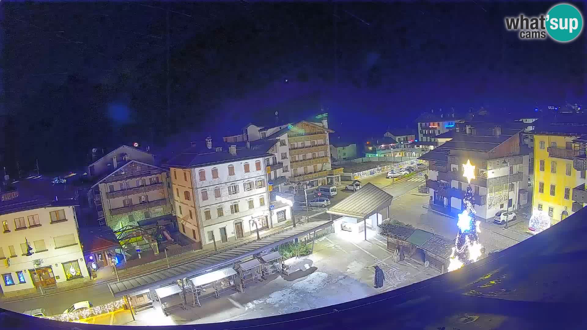 Piazza centrale di Forni di Sopra