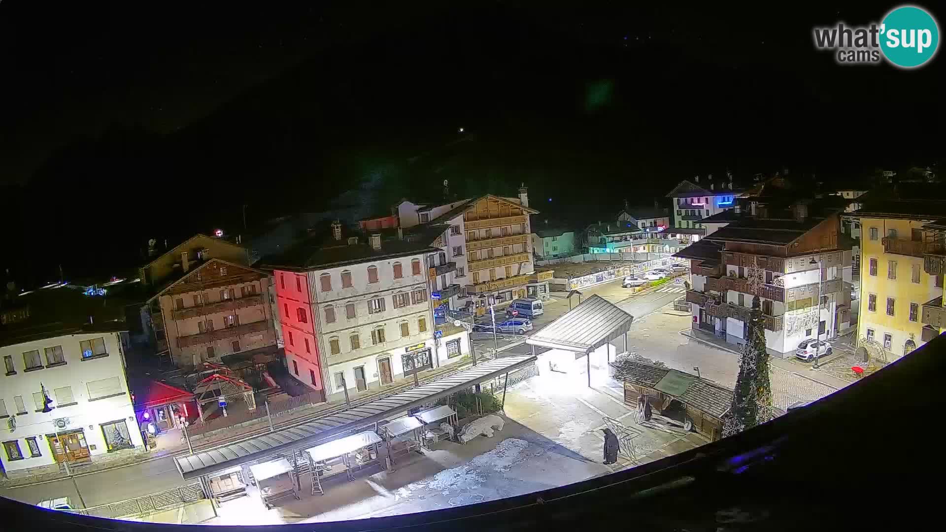 Plaza principal de Forni di Sopra