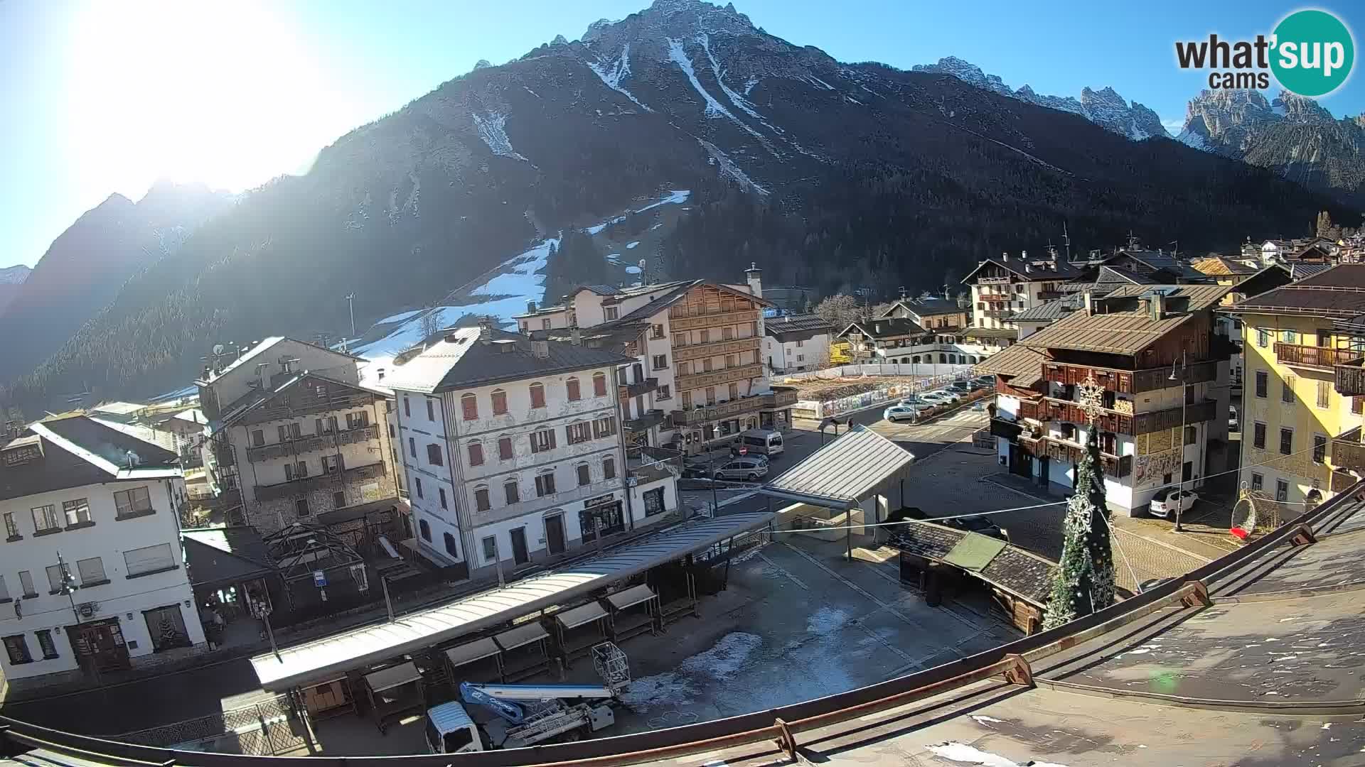 Piazza centrale di Forni di Sopra