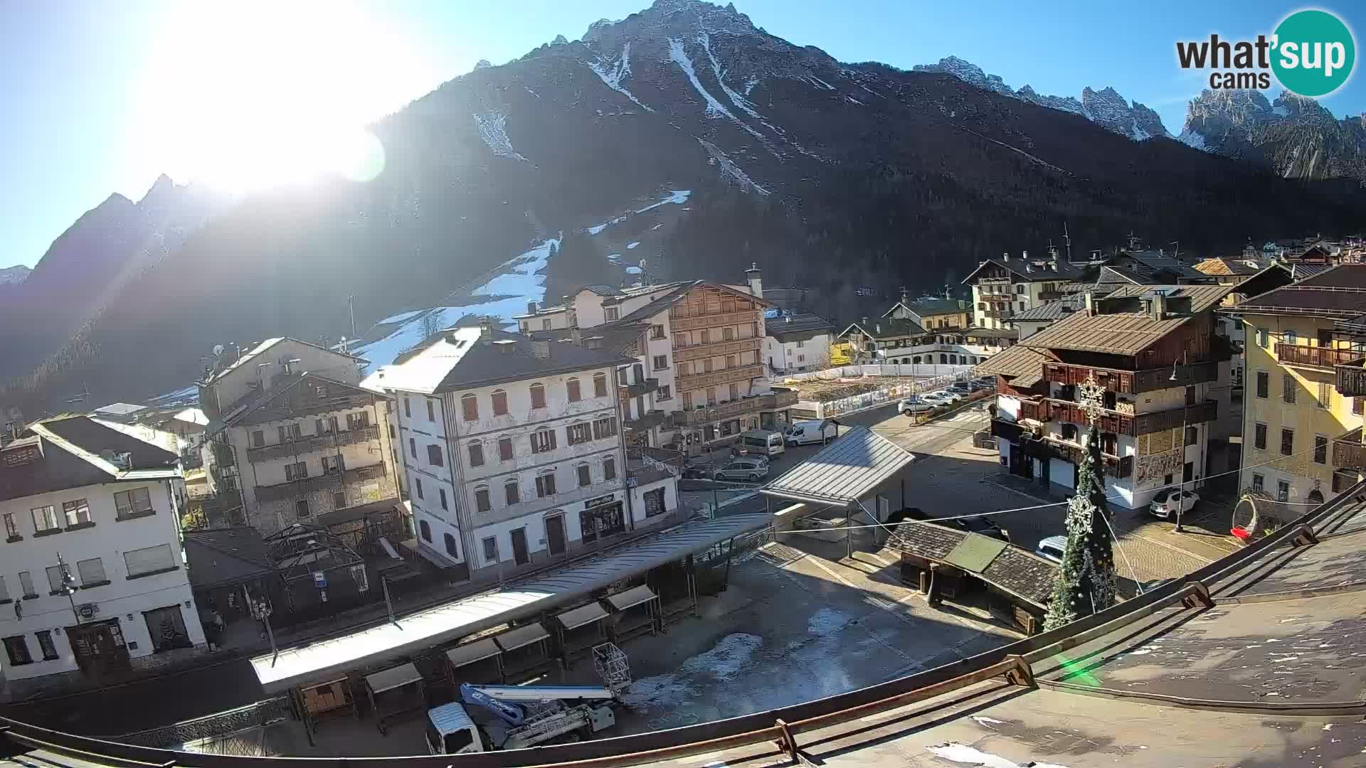 Piazza centrale di Forni di Sopra