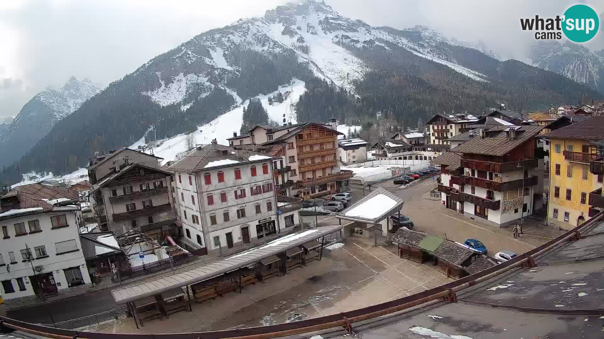 Plaza principal de Forni di Sopra