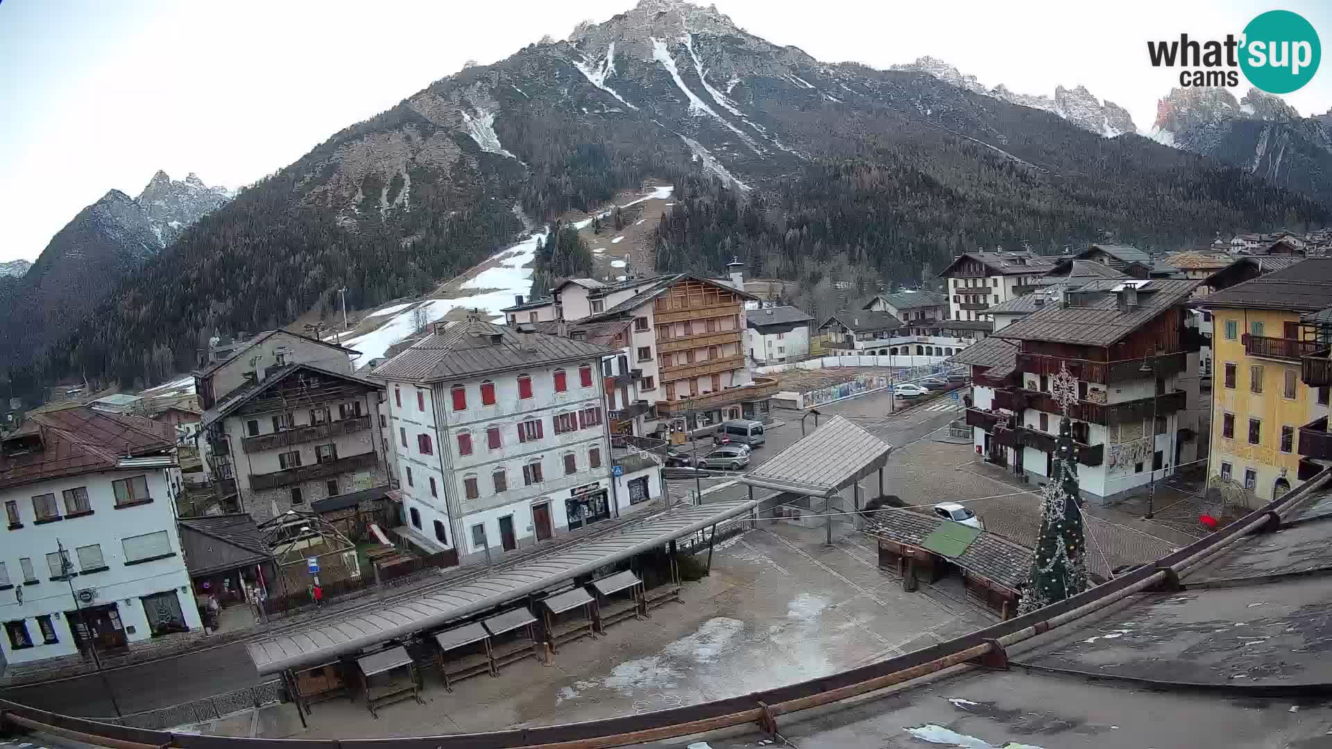 Plaza principal de Forni di Sopra